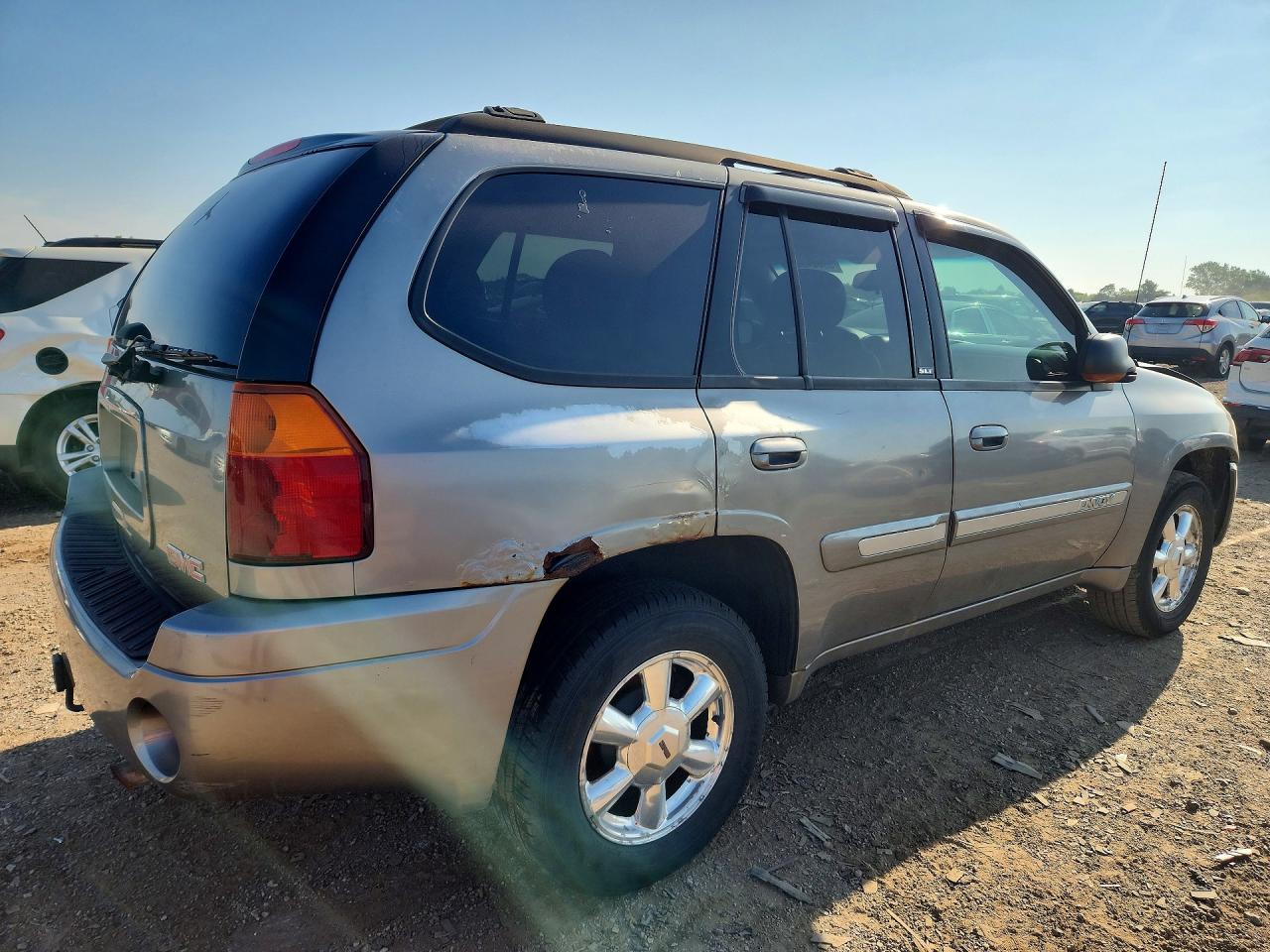 2005 Gmc Envoy Gray vin: 1GKDT13S352198519
