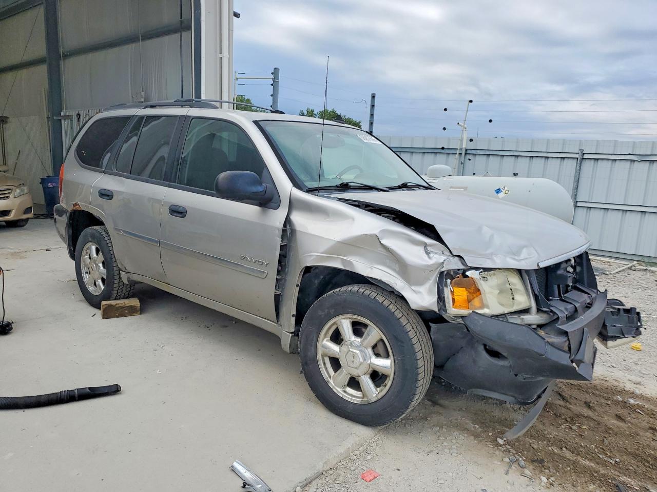2006 Gmc Envoy Silver vin: 1GKDT13S362330695