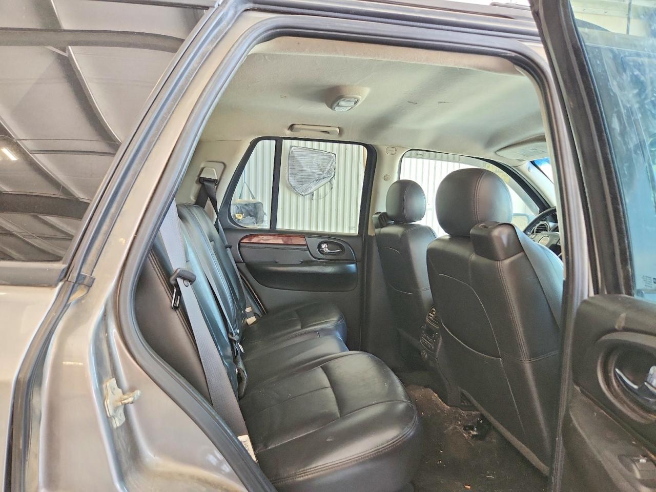 2008 Gmc Envoy Gray vin: 1GKDT13S382123503