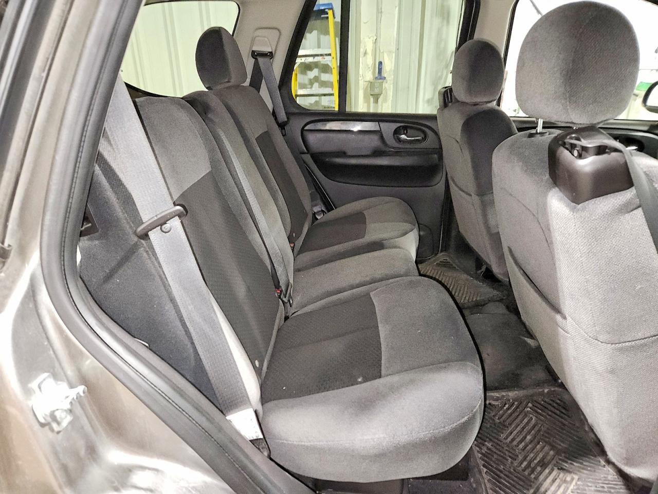 2008 Gmc Envoy Gray vin: 1GKDT13S382251935