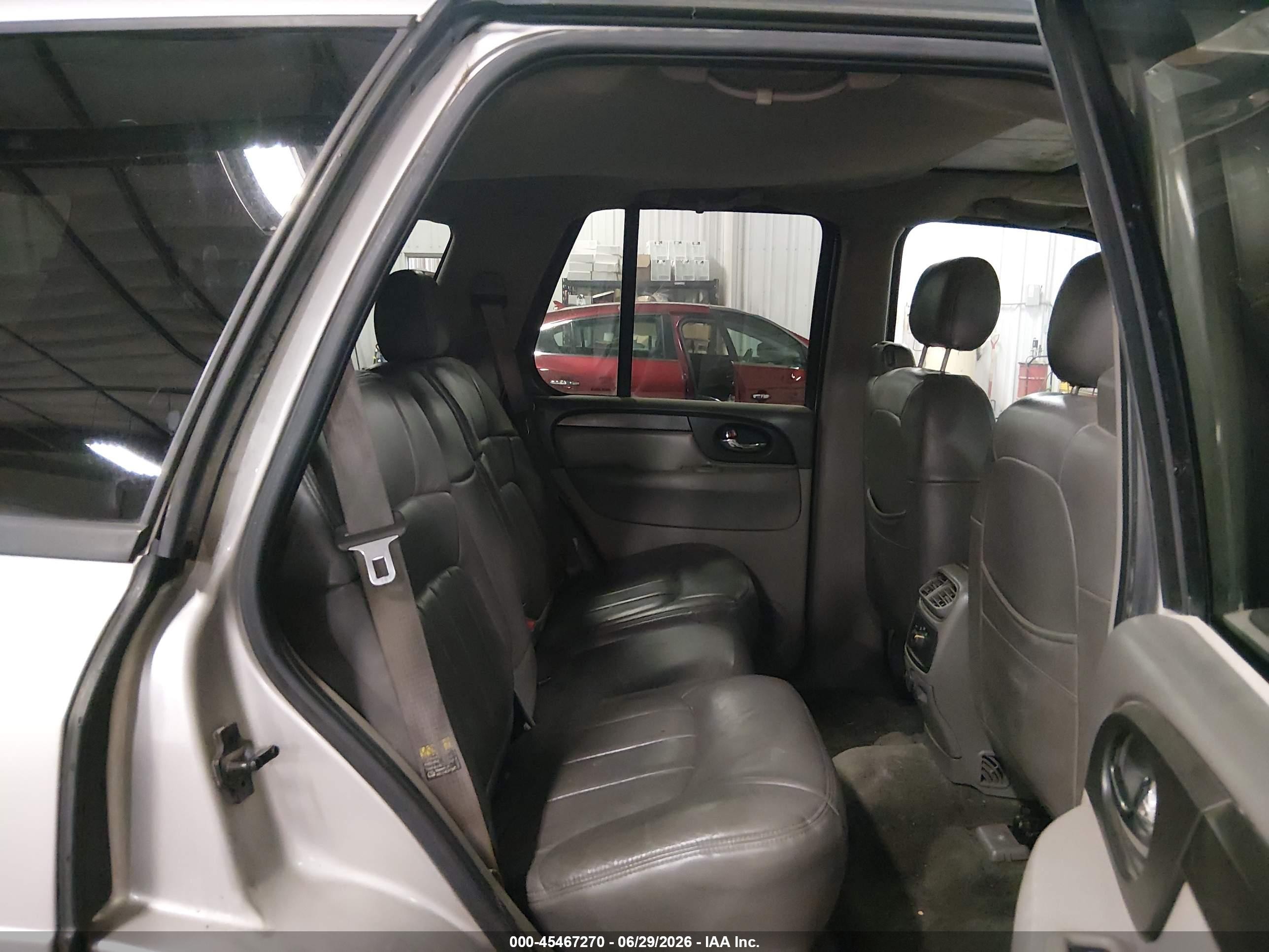 2004 Gmc Envoy Sle Silver vin: 1GKDT13S442108681