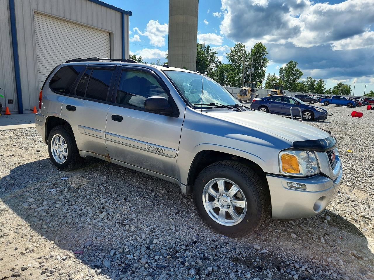 2005 Gmc Envoy Silver vin: 1GKDT13S452377040