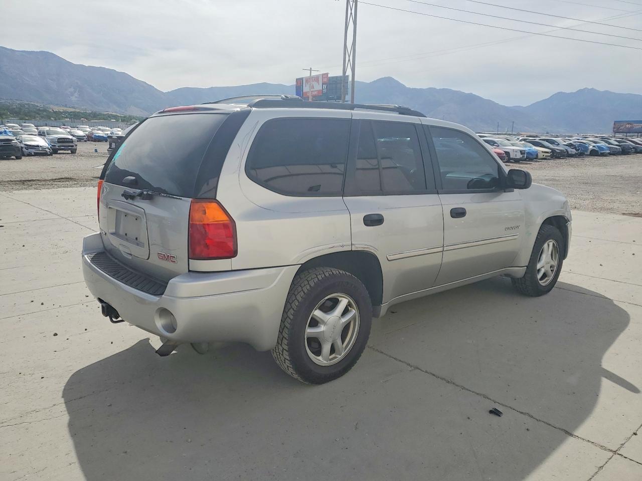 2006 Gmc Envoy Silver vin: 1GKDT13S462123328