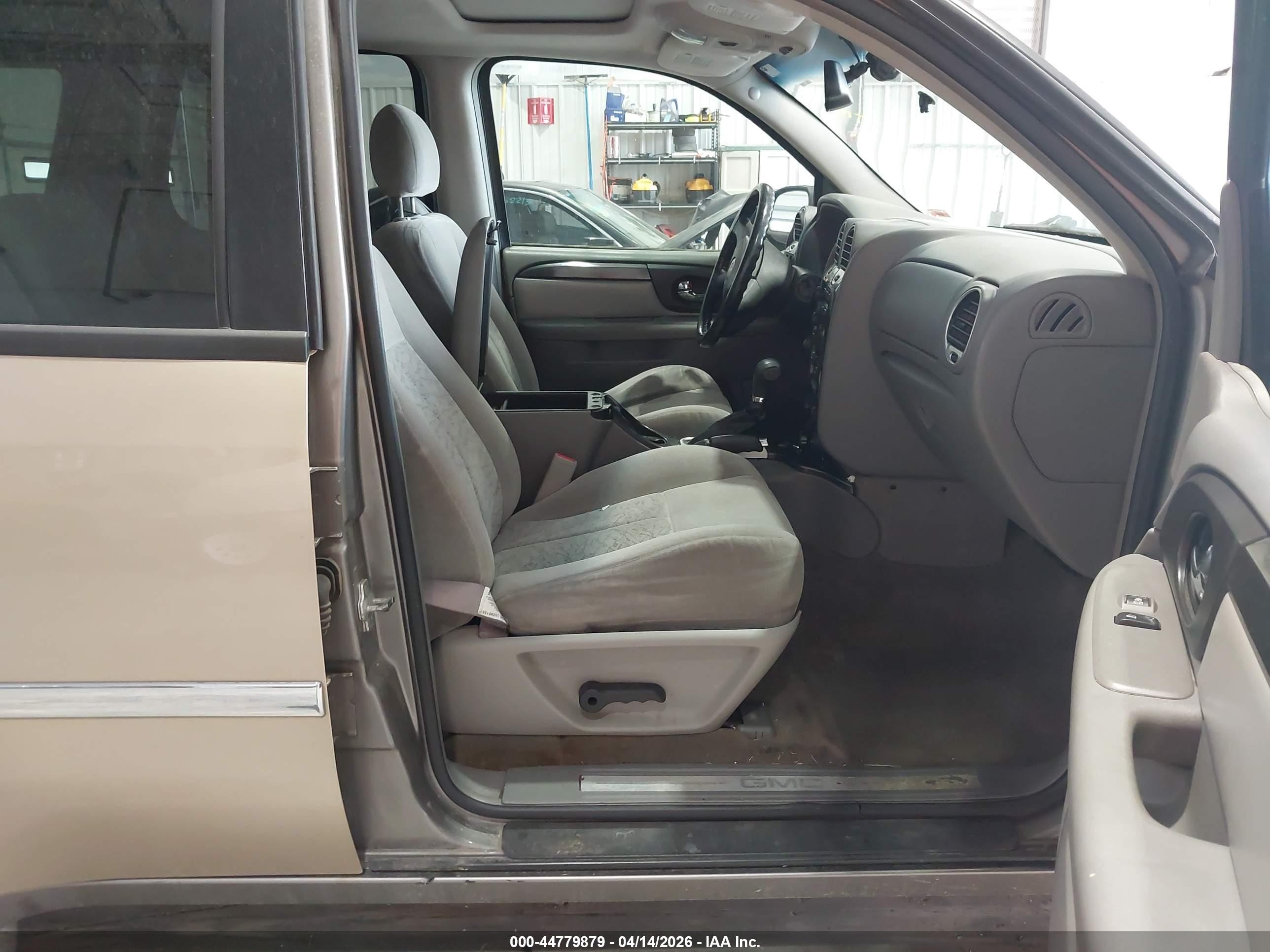 2006 Gmc Envoy Sle Tan vin: 1GKDT13S462235739