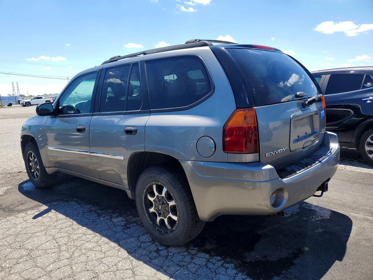 2007 Gmc Envoy Silver vin: 1GKDT13S472200135