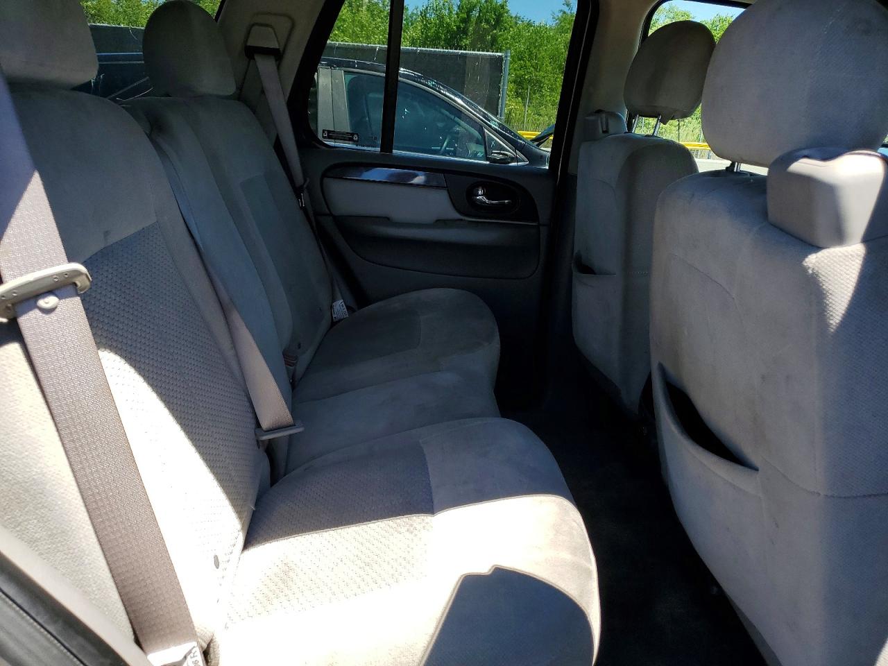 2007 Gmc Envoy Silver vin: 1GKDT13S472200135