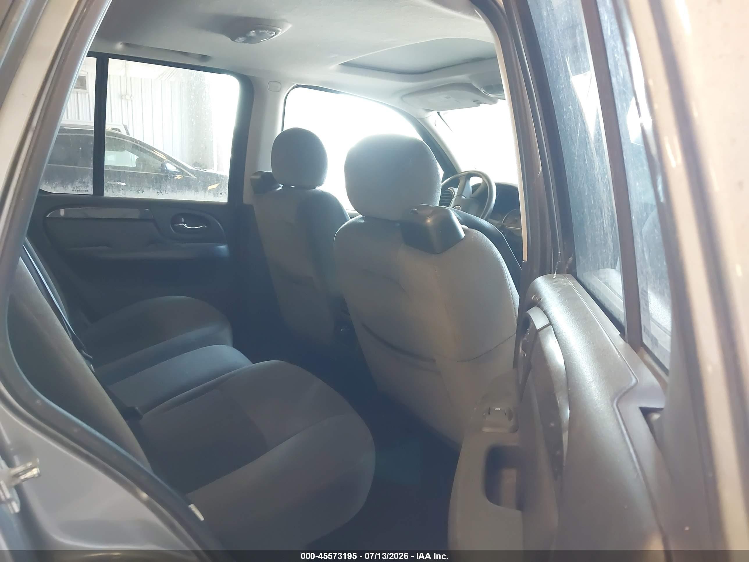 2008 Gmc Envoy Sle Gray vin: 1GKDT13S482155666