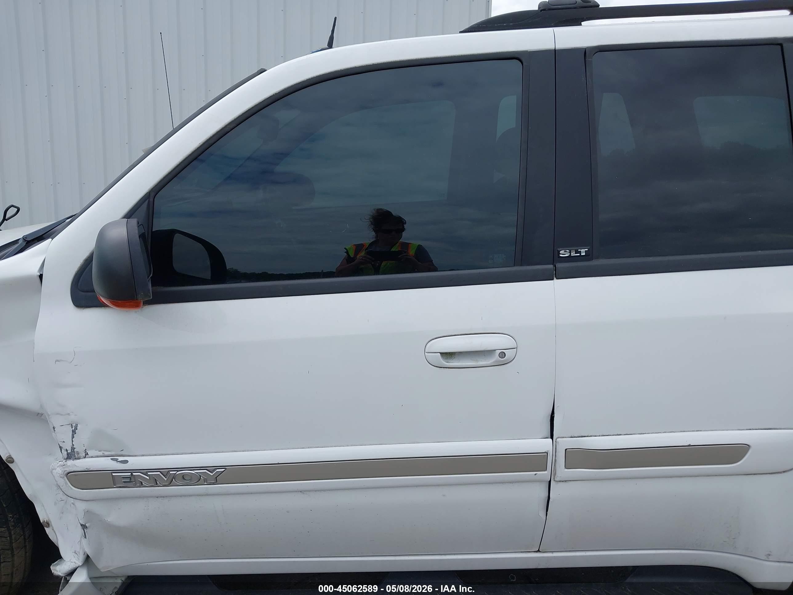 2005 Gmc Envoy Slt White vin: 1GKDT13S552310690