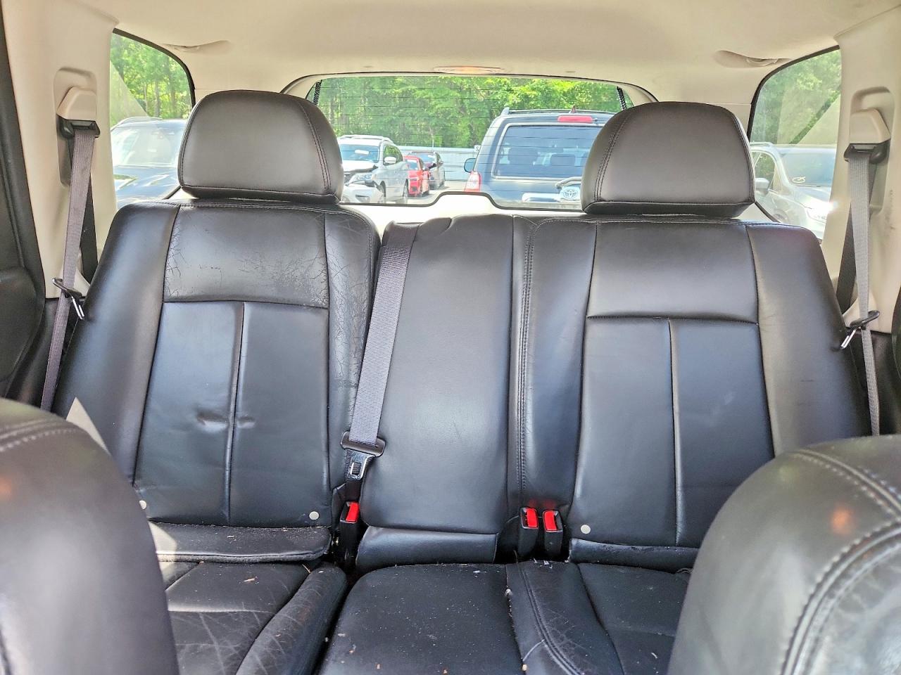 2005 Gmc Envoy Silver vin: 1GKDT13S652261953