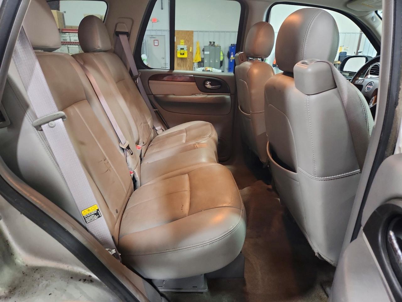 2006 Gmc Envoy Silver vin: 1GKDT13S662206100