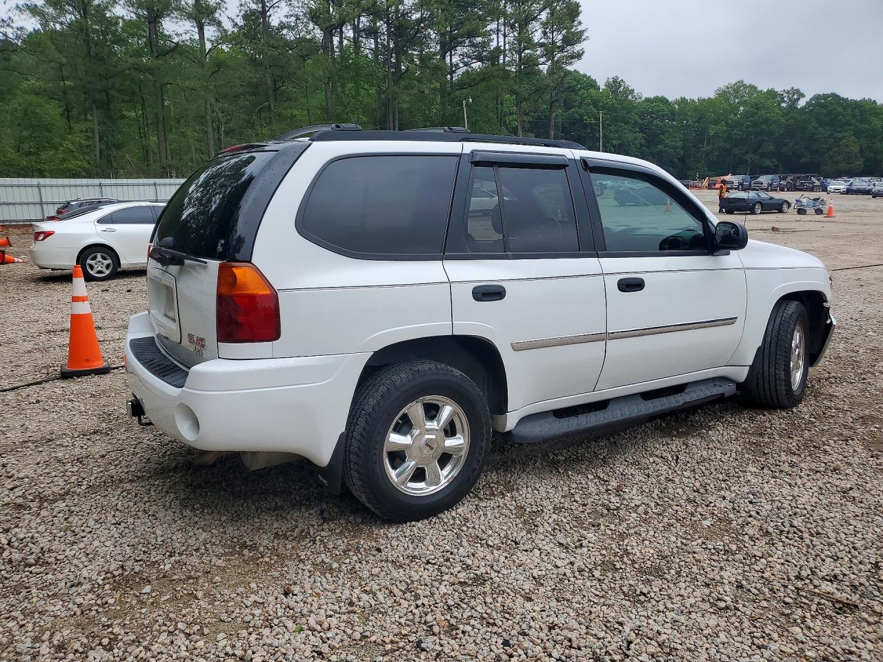 2007 Gmc Envoy White vin: 1GKDT13S672157093