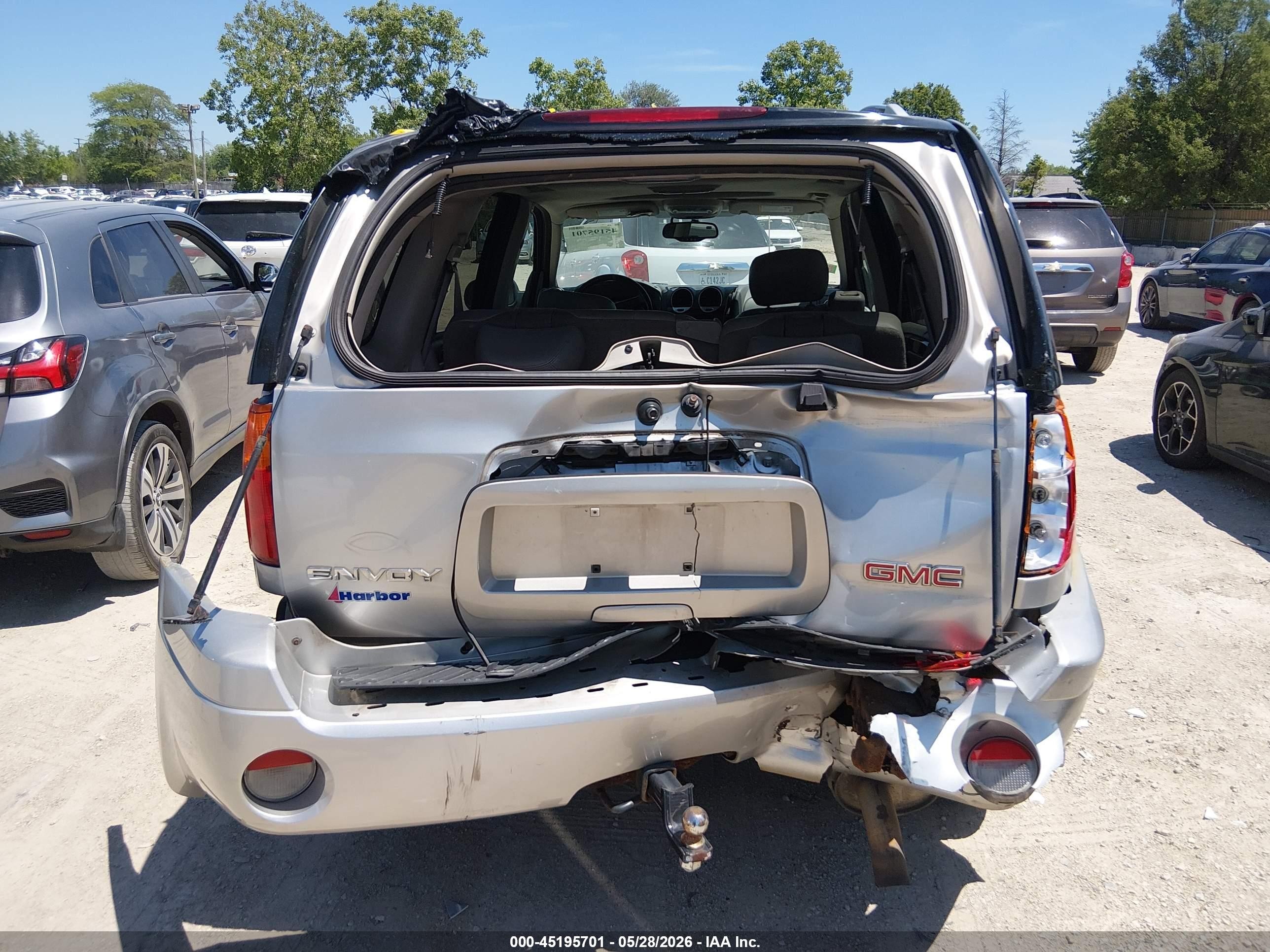 2008 Gmc Envoy Slt Silver vin: 1GKDT13S682256417