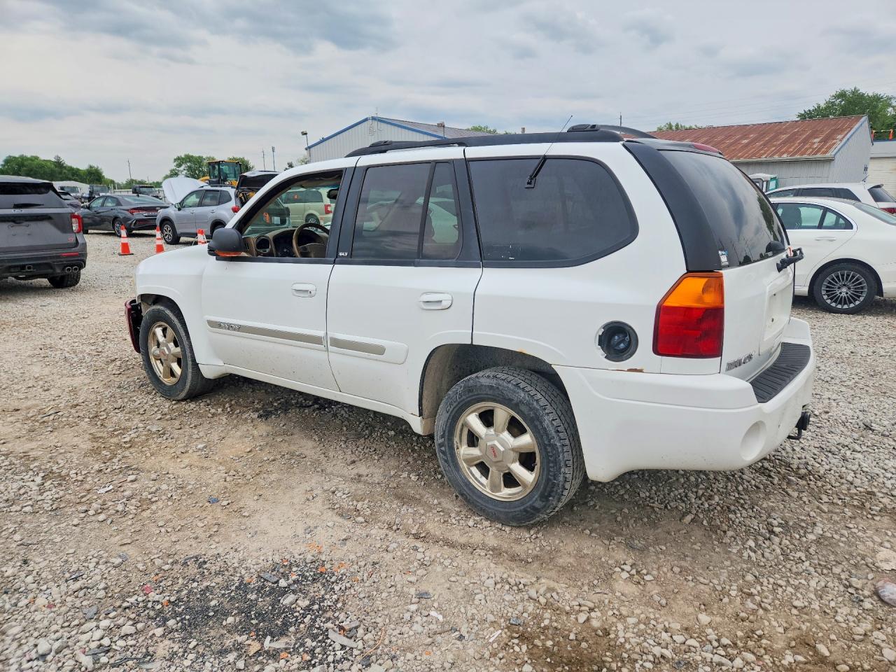 2002 Gmc Envoy White vin: 1GKDT13S722289885