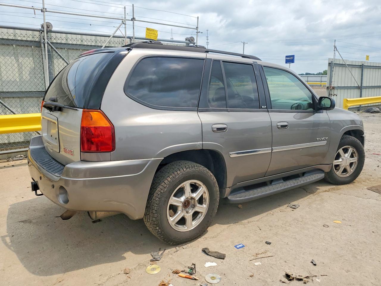 2006 Gmc Envoy Beige vin: 1GKDT13S762340775