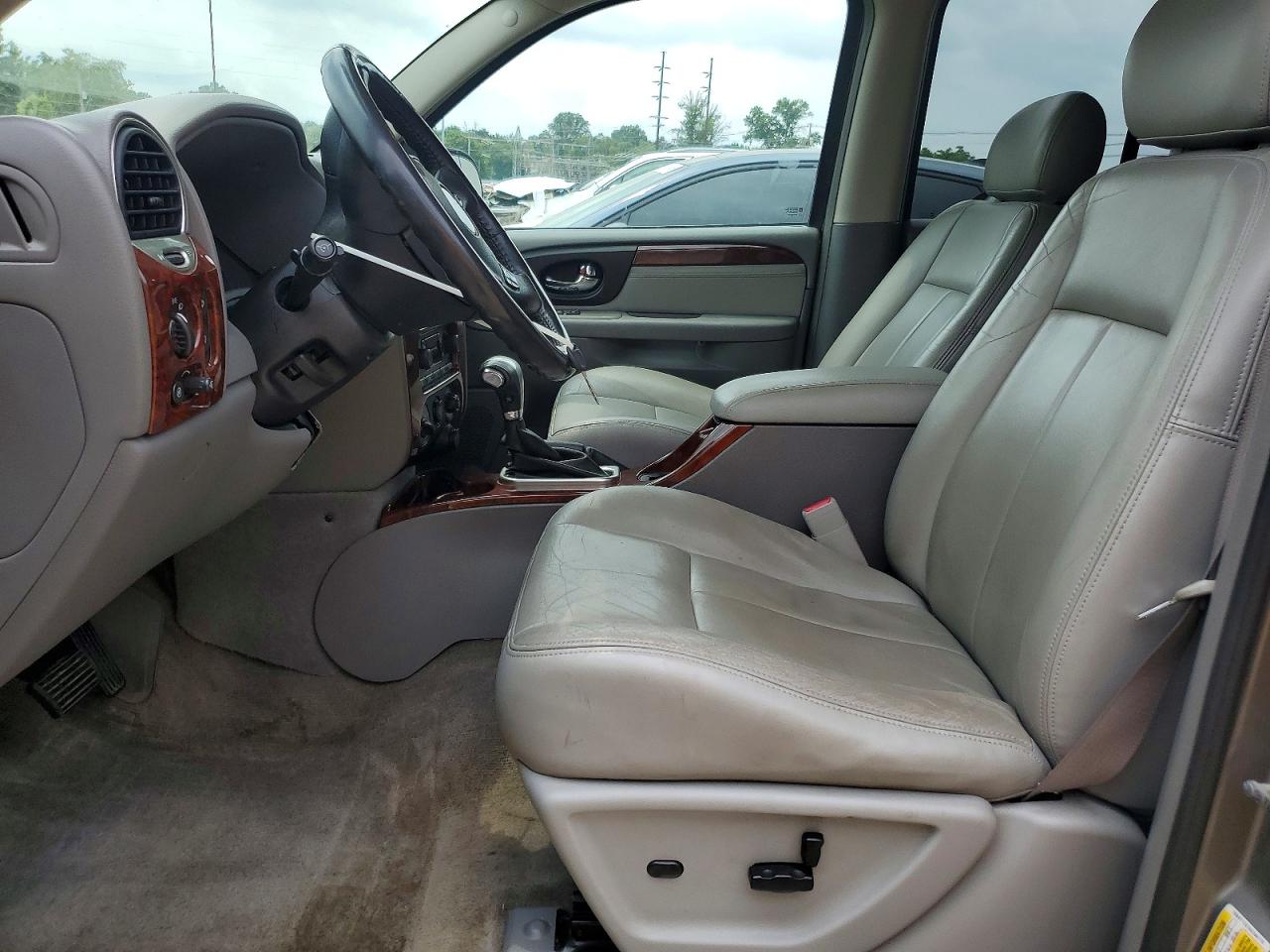 2006 Gmc Envoy Beige vin: 1GKDT13S762340775
