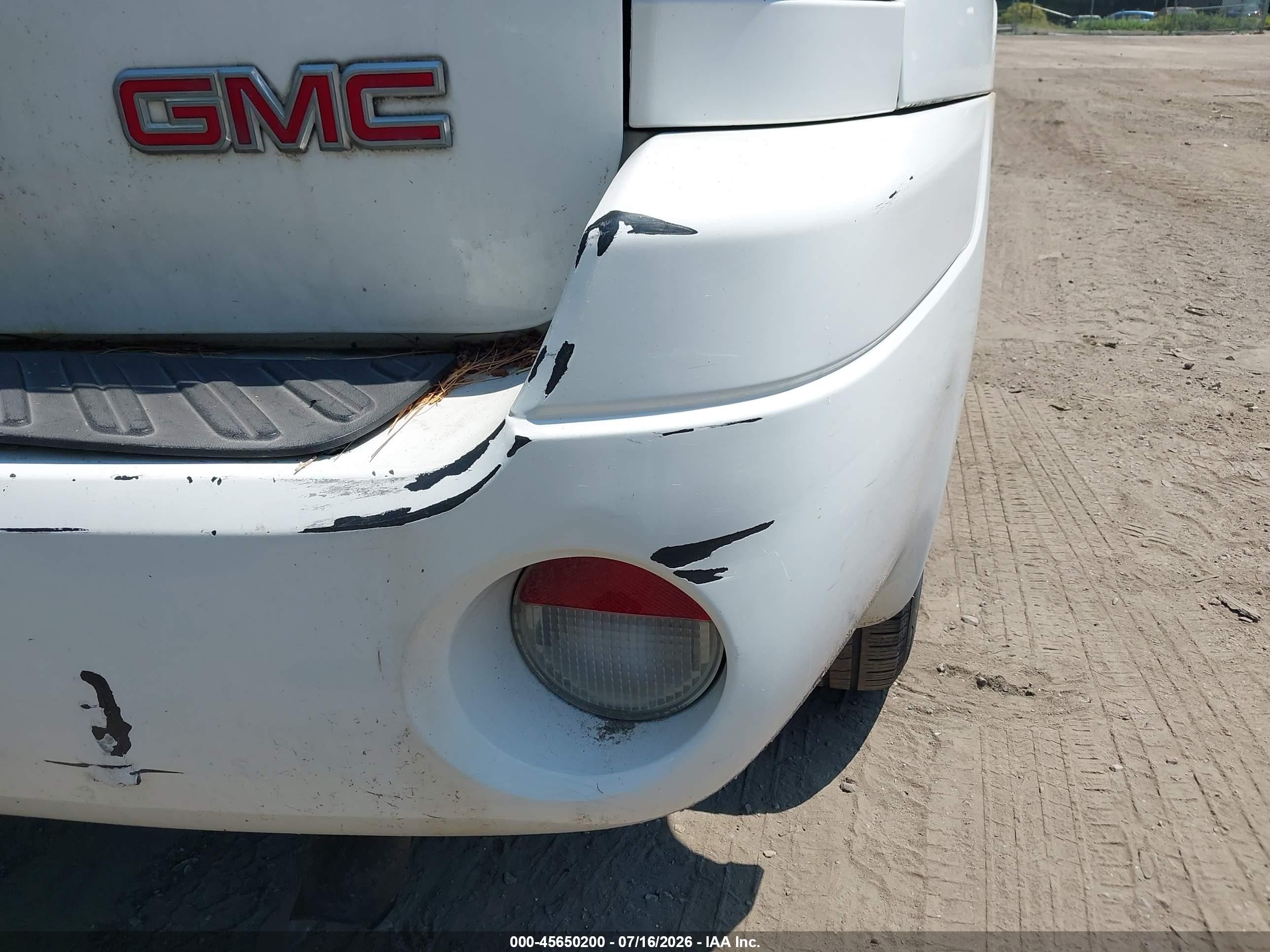 2005 Gmc Envoy Slt White vin: 1GKDT13S852129390