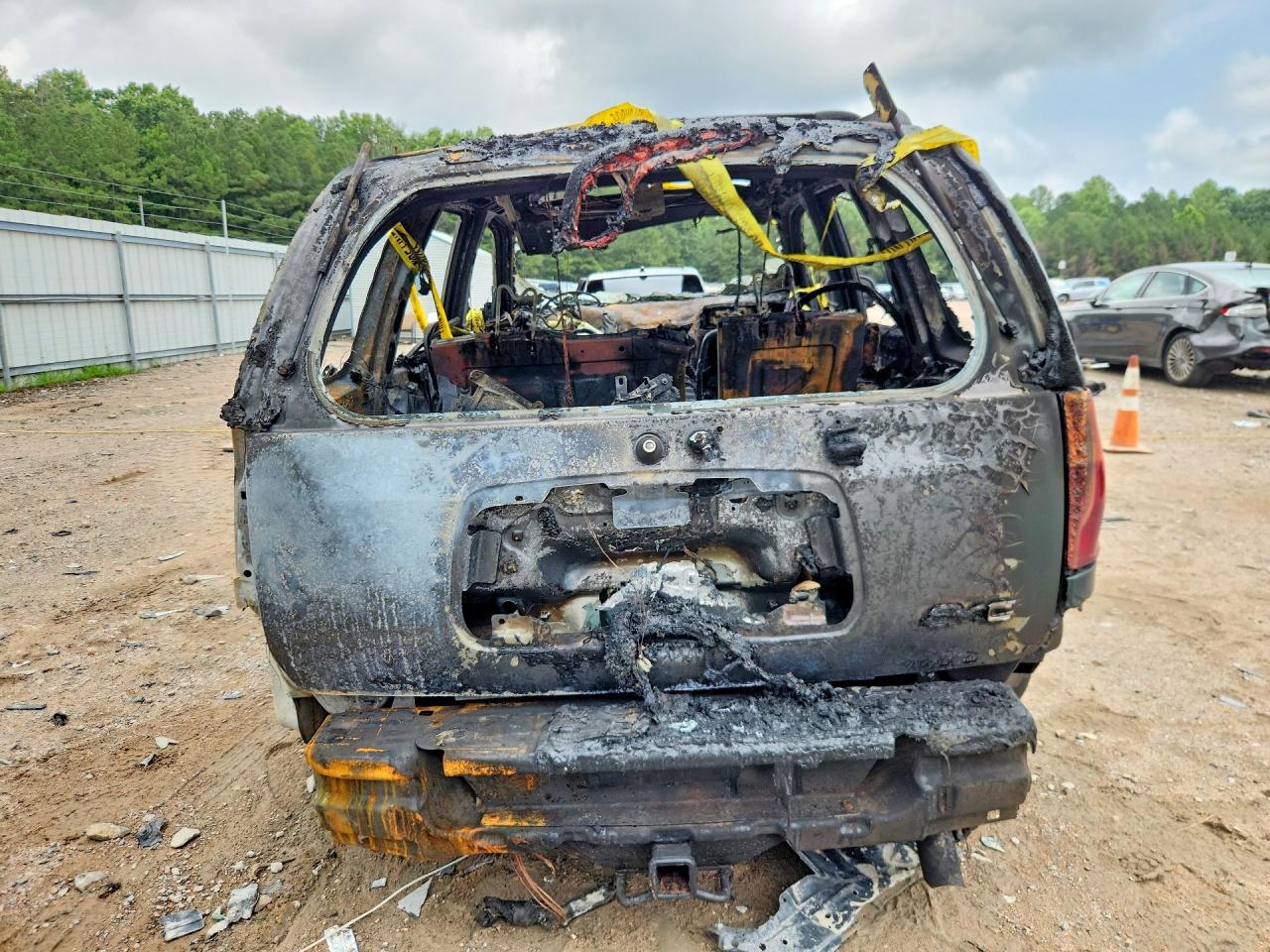 2005 Gmc Envoy Burn vin: 1GKDT13S852169145