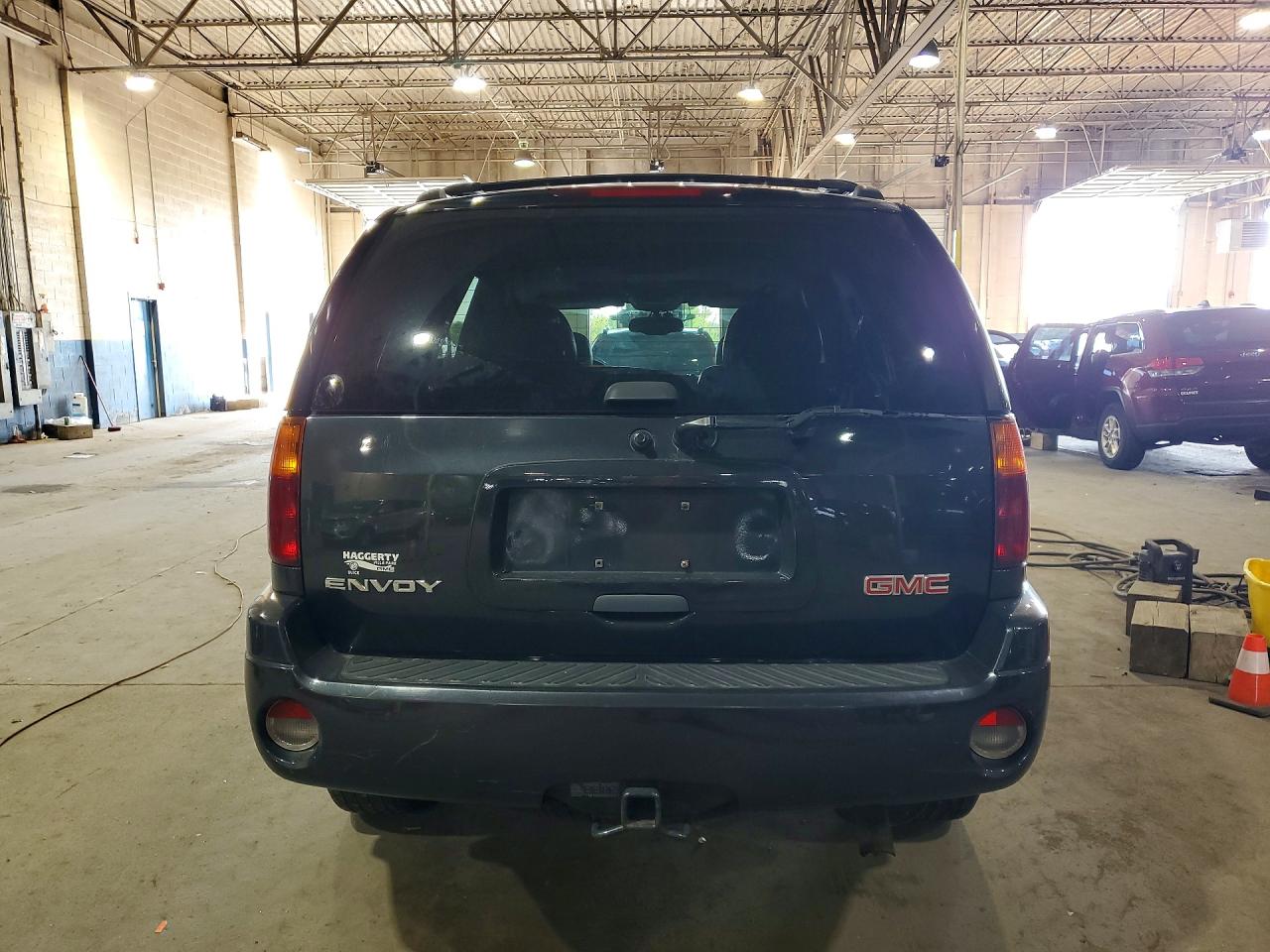 2006 Gmc Envoy Gray vin: 1GKDT13S962313528