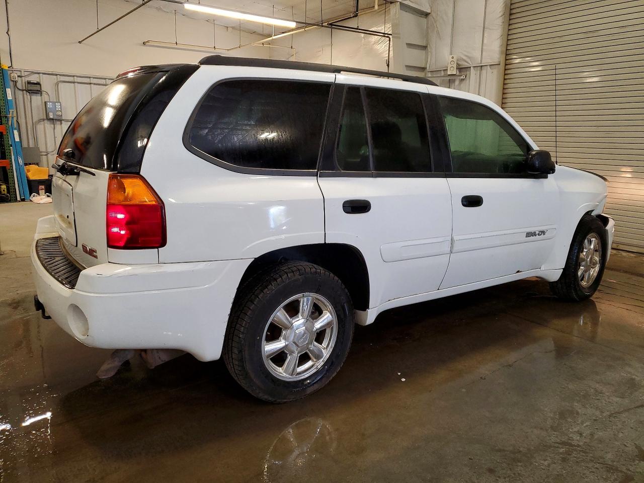 2004 Gmc Envoy White vin: 1GKDT13SX42114968