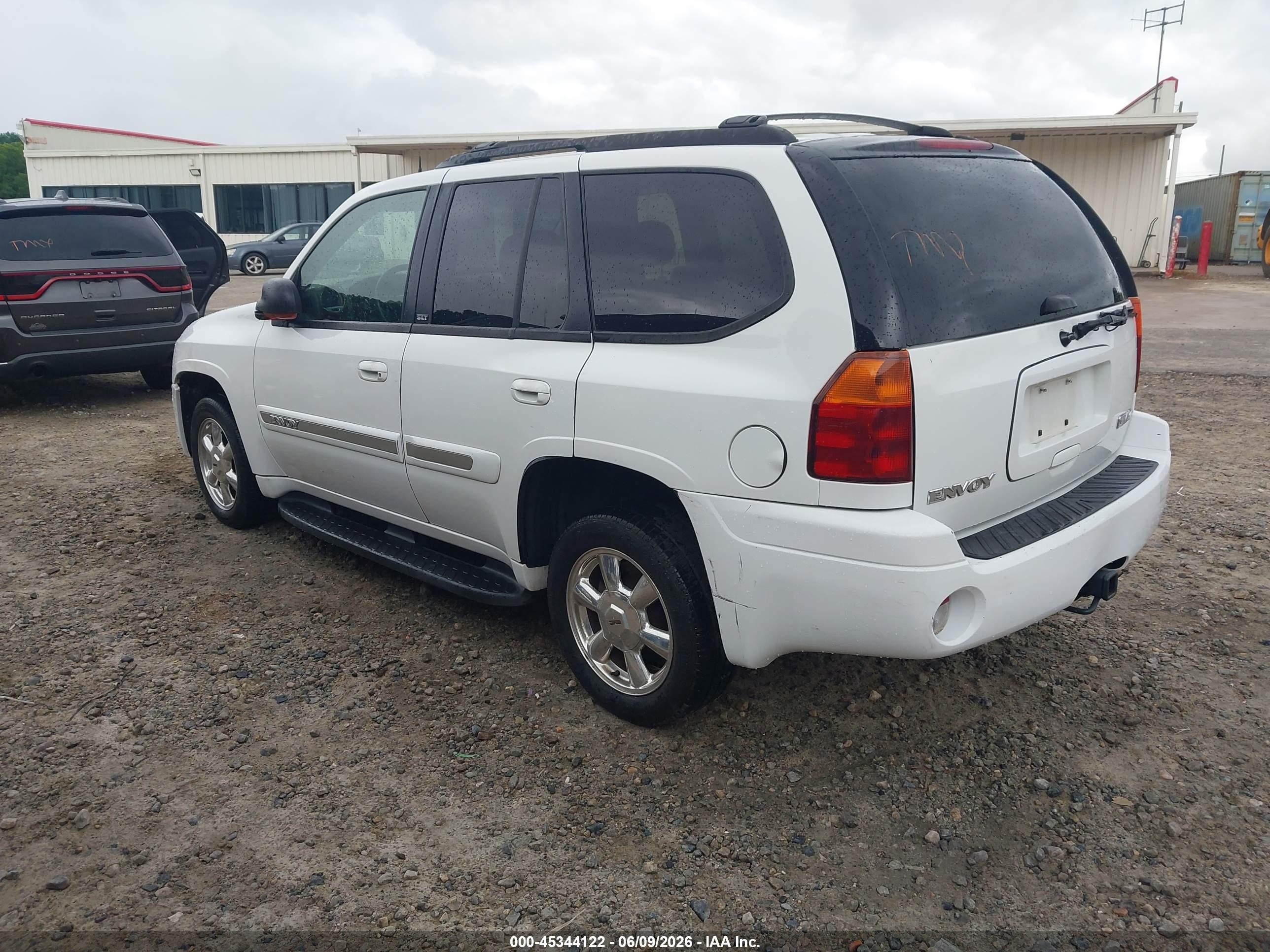 2005 Gmc Envoy Slt White vin: 1GKDT13SX52153089