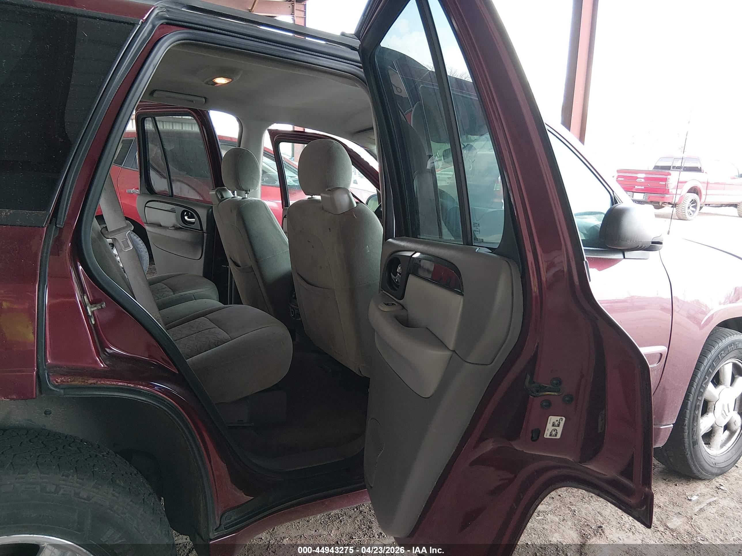 2005 Gmc Envoy Sle Maroon vin: 1GKDT13SX52311026