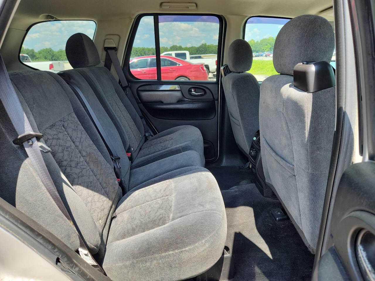2006 Gmc Envoy Silver vin: 1GKDT13SX62346232