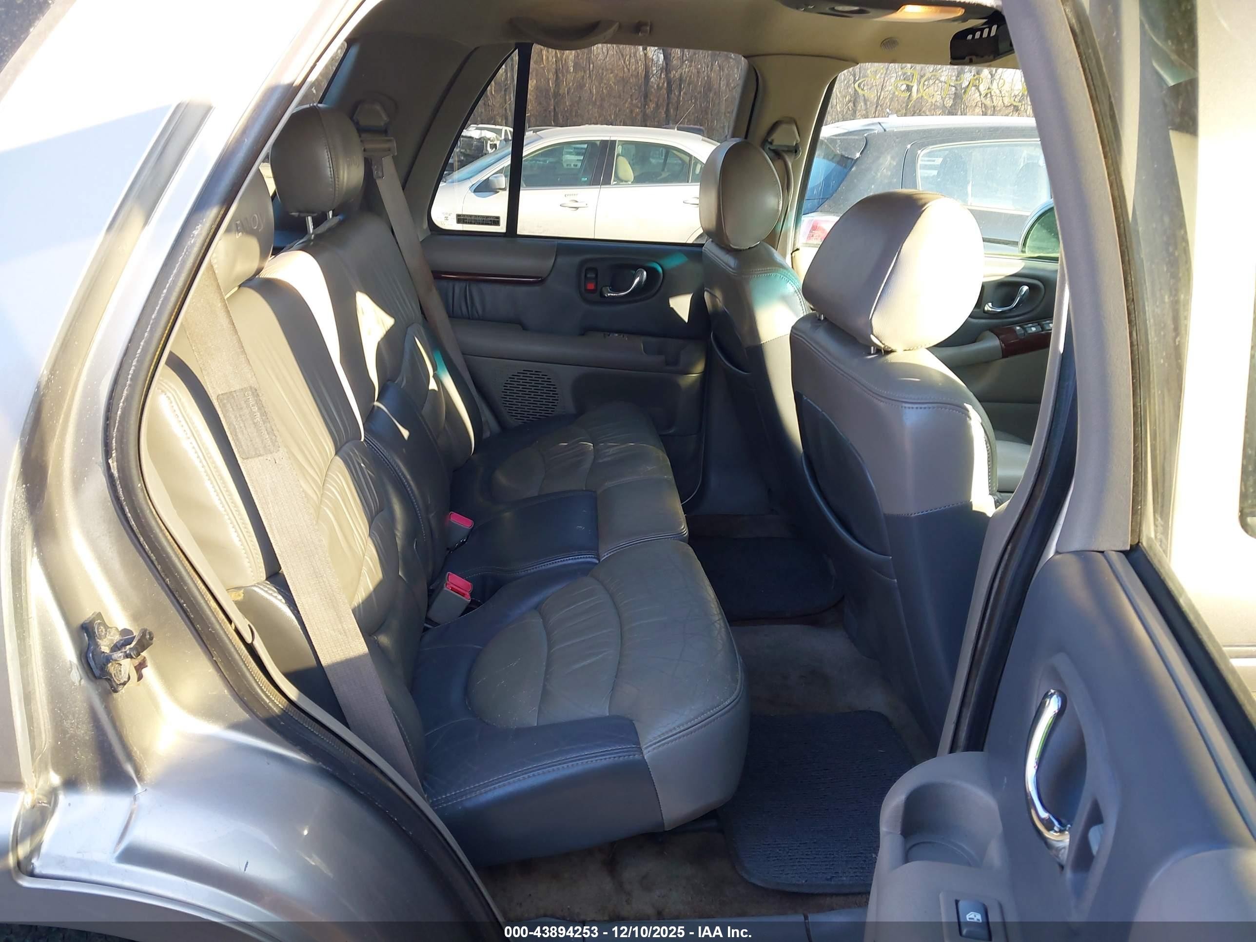 1999 Gmc Envoy   Silver vin: 1GKDT13W0X2952675