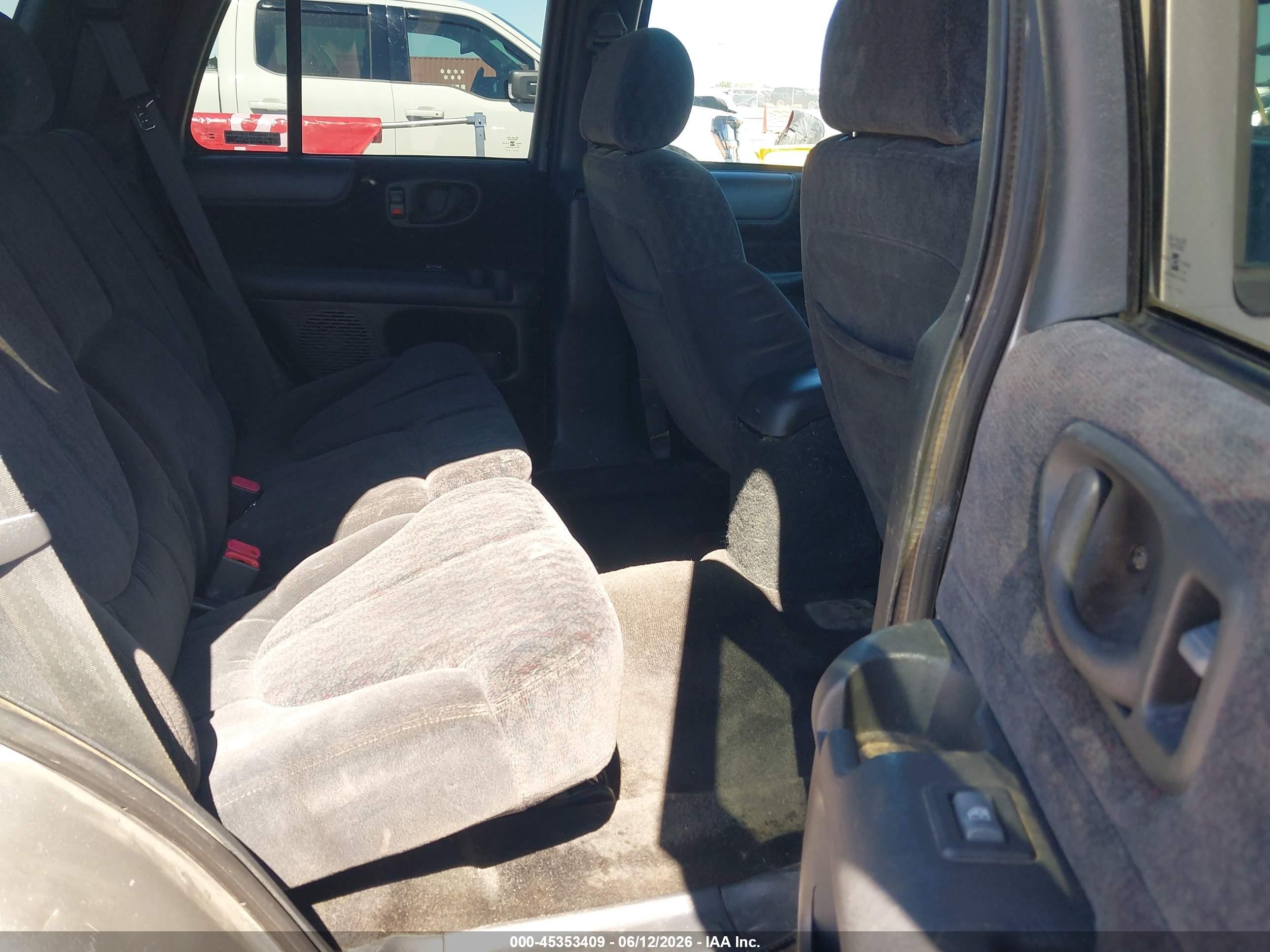2001 Gmc Jimmy Sle Золотой vin: 1GKDT13W212192644
