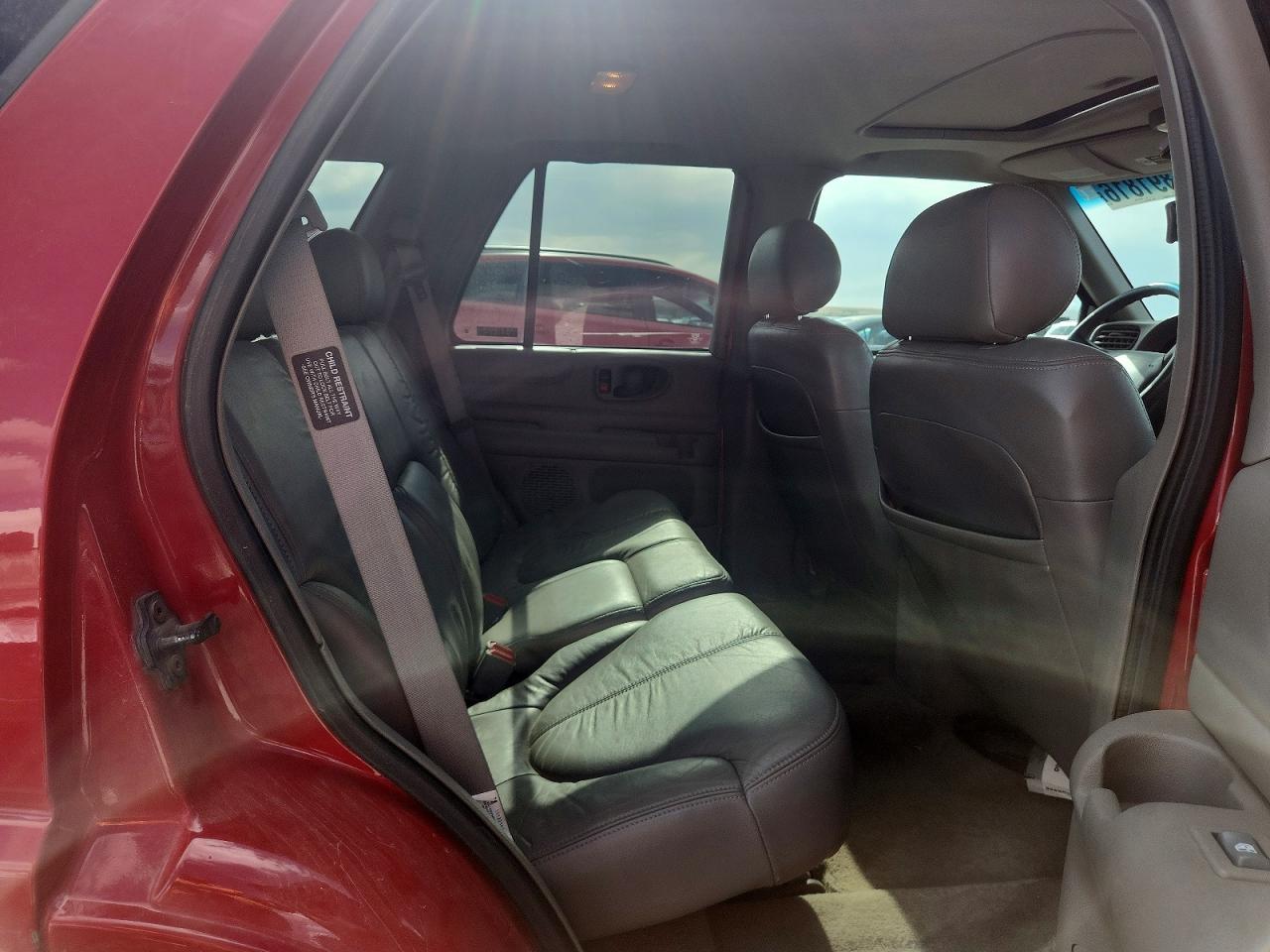 1998 Gmc Jimmy Red vin: 1GKDT13W2W2528140