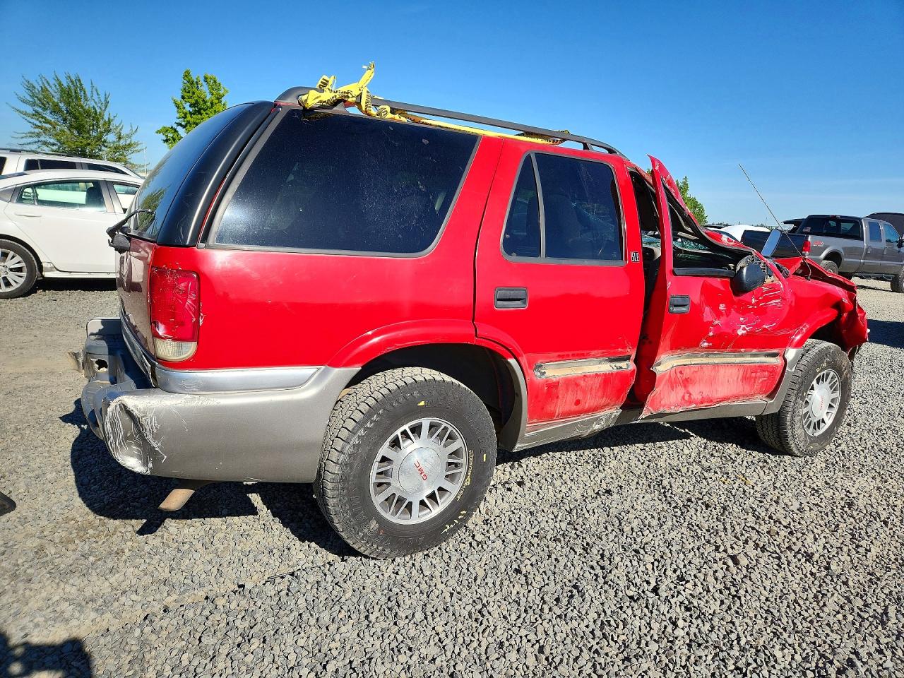 1999 Gmc Jimmy Red vin: 1GKDT13W2X2533890
