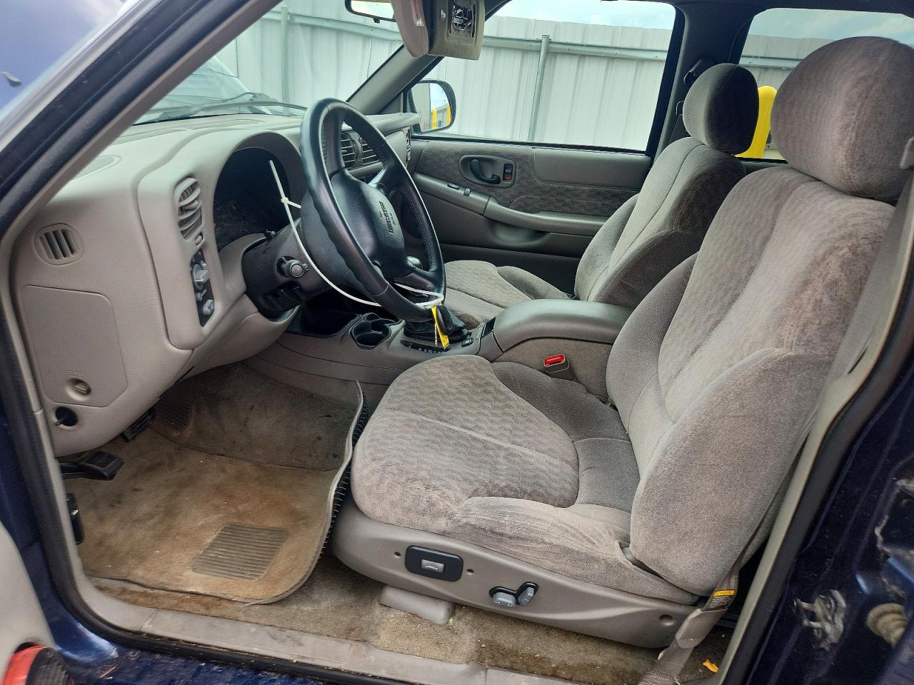 2000 Gmc Jimmy / Envoy Blue vin: 1GKDT13W2Y2186272