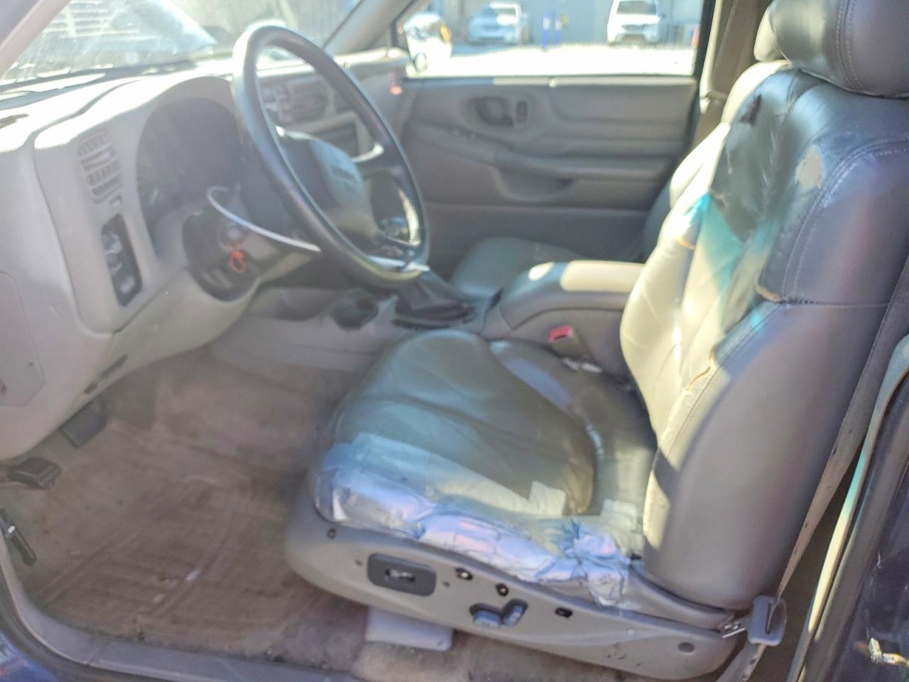 2000 Gmc Jimmy / Envoy Blue vin: 1GKDT13W2Y2195098