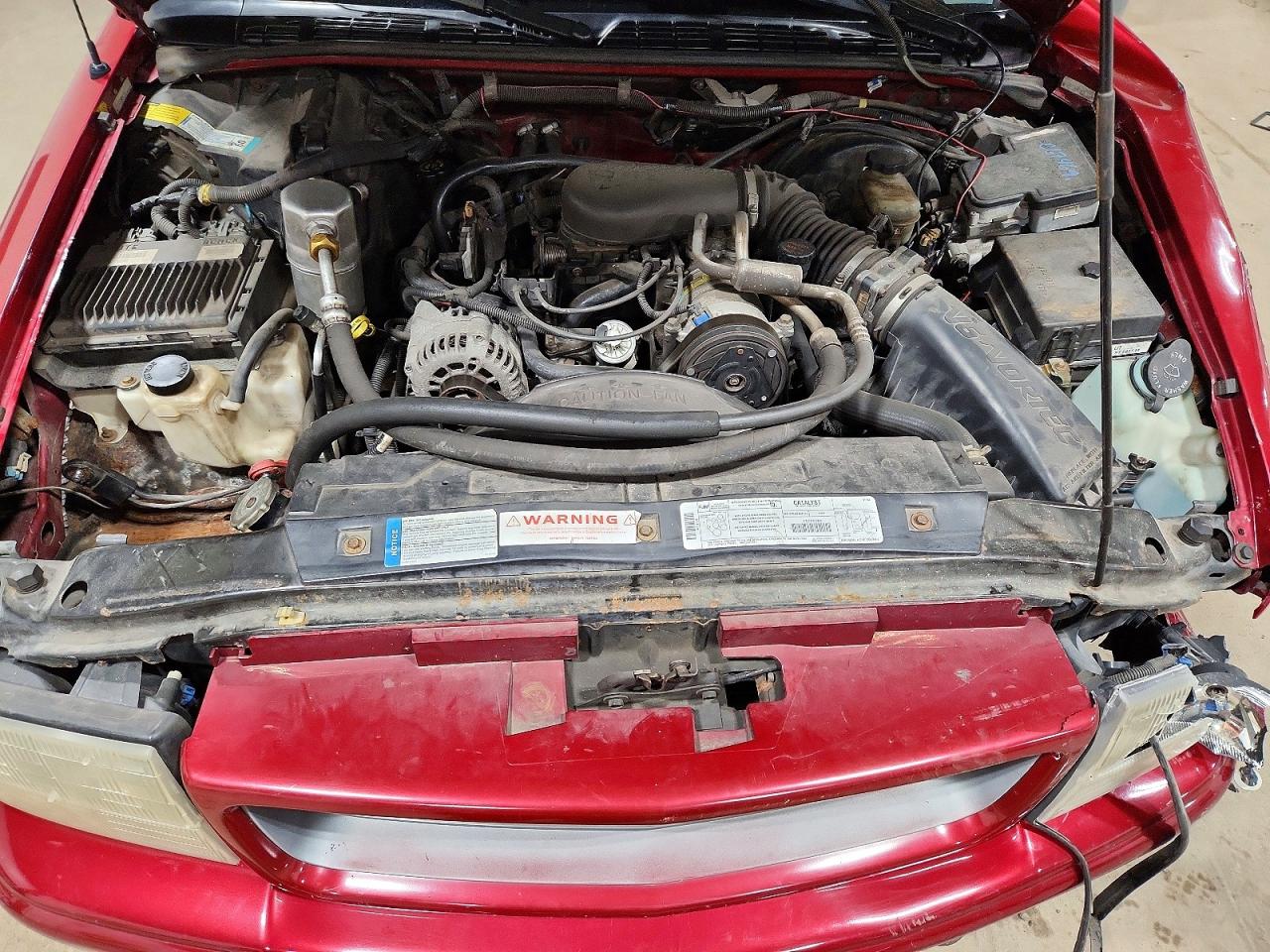 1998 Gmc Jimmy Burgundy vin: 1GKDT13W3W2566301