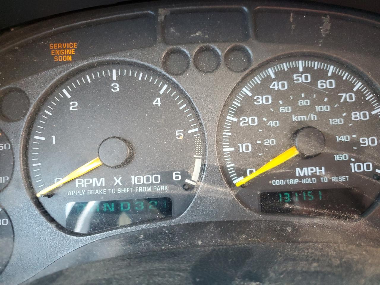 2000 Gmc Jimmy / Envoy Red vin: 1GKDT13W5Y2166405