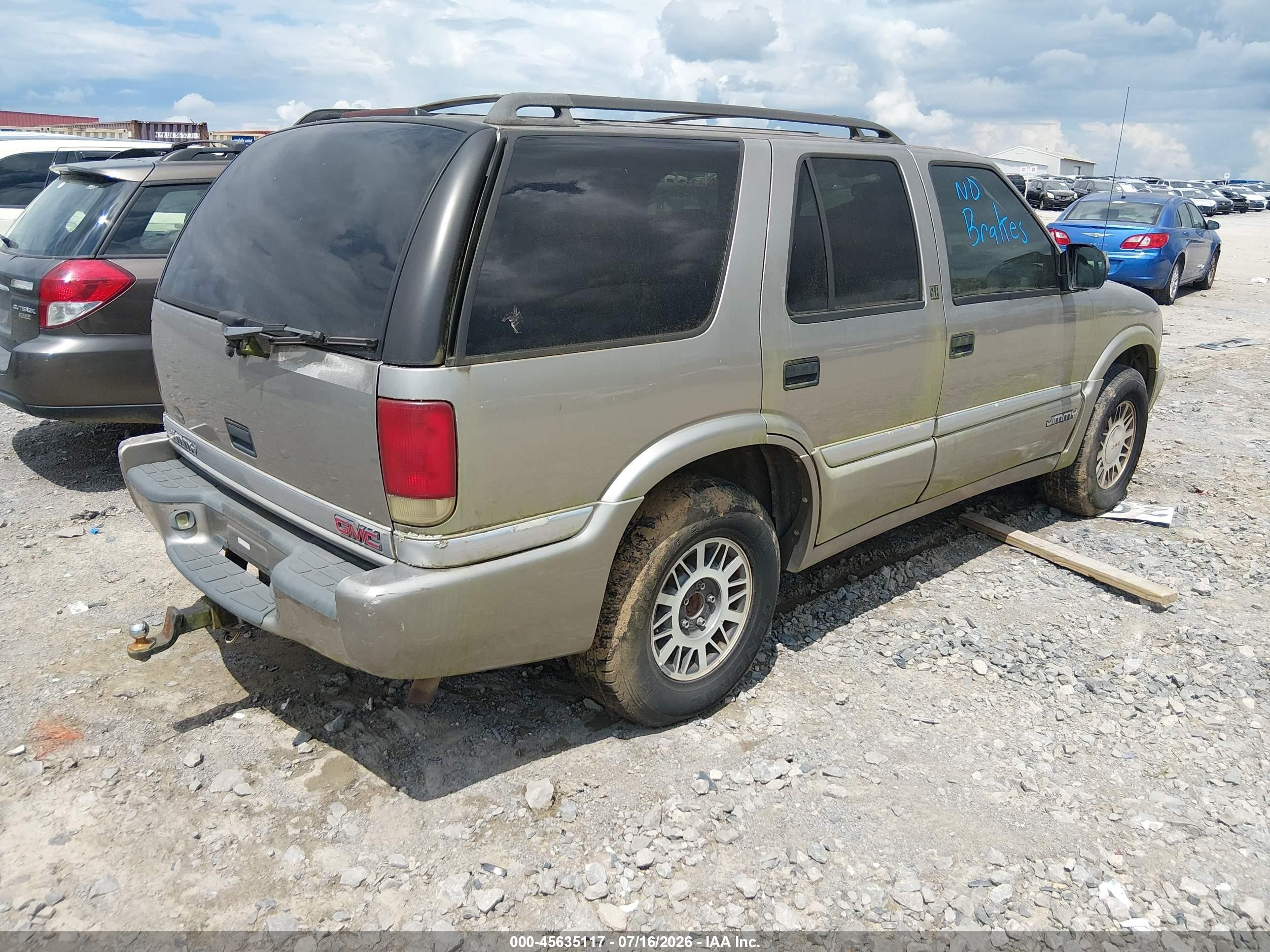 2000 Gmc Jimmy Sle Gold vin: 1GKDT13W9Y2102710