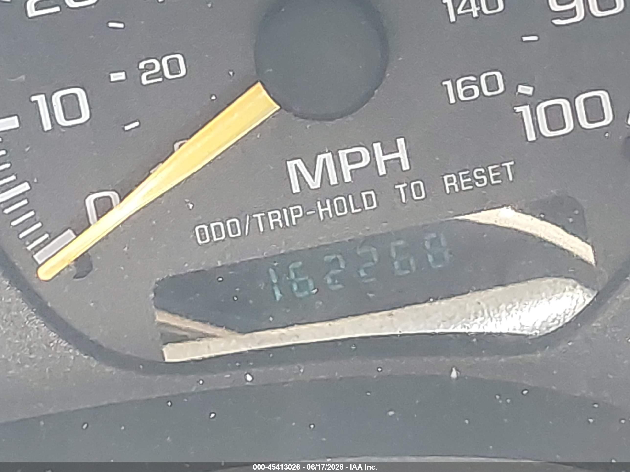 2000 Gmc Jimmy Sle Silver vin: 1GKDT13WXY2164035