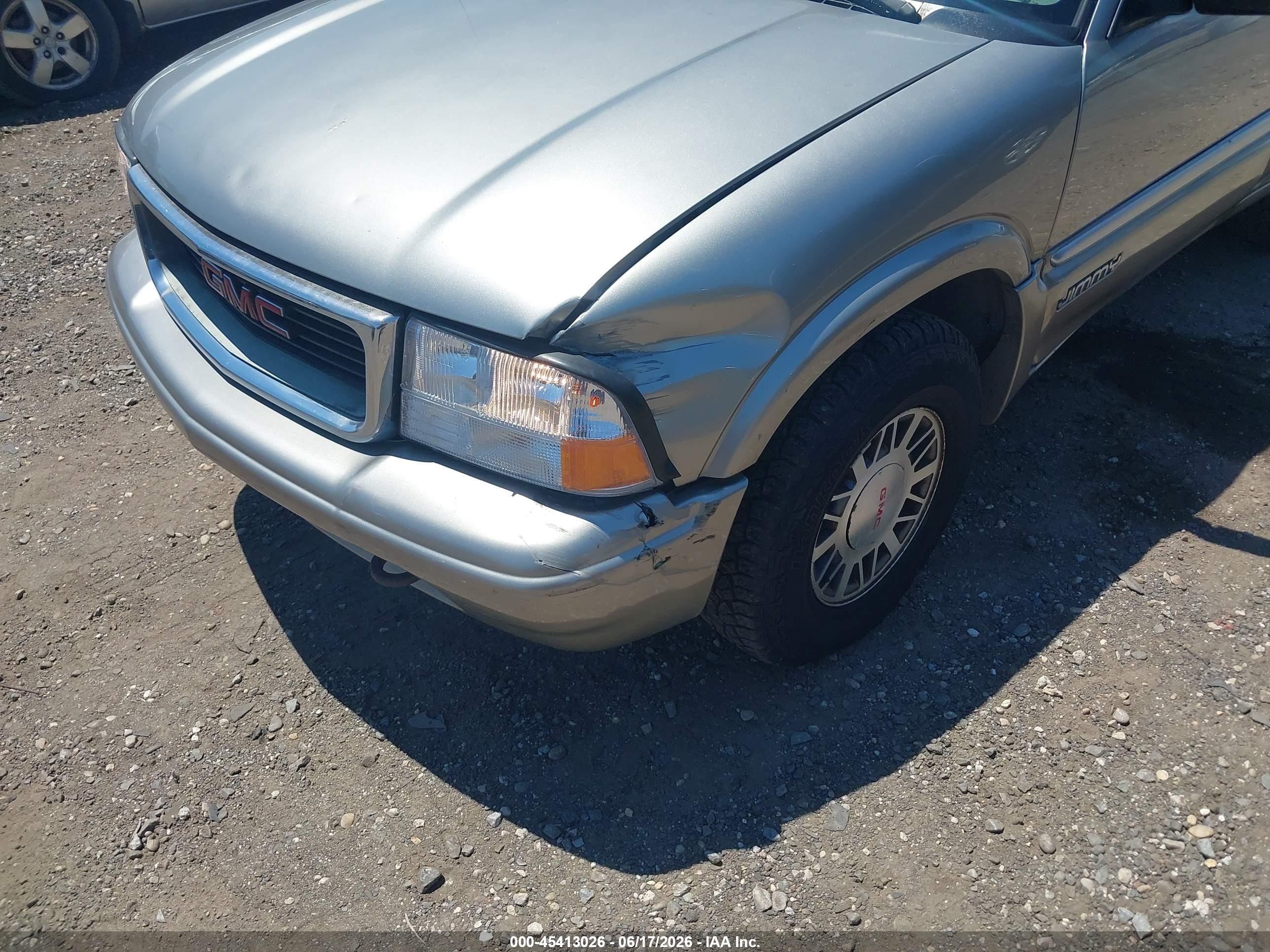 2000 Gmc Jimmy Sle Silver vin: 1GKDT13WXY2164035