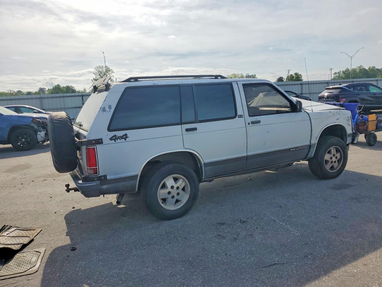 1991 Gmc S15 Jimmy White vin: 1GKDT13Z9M2513674