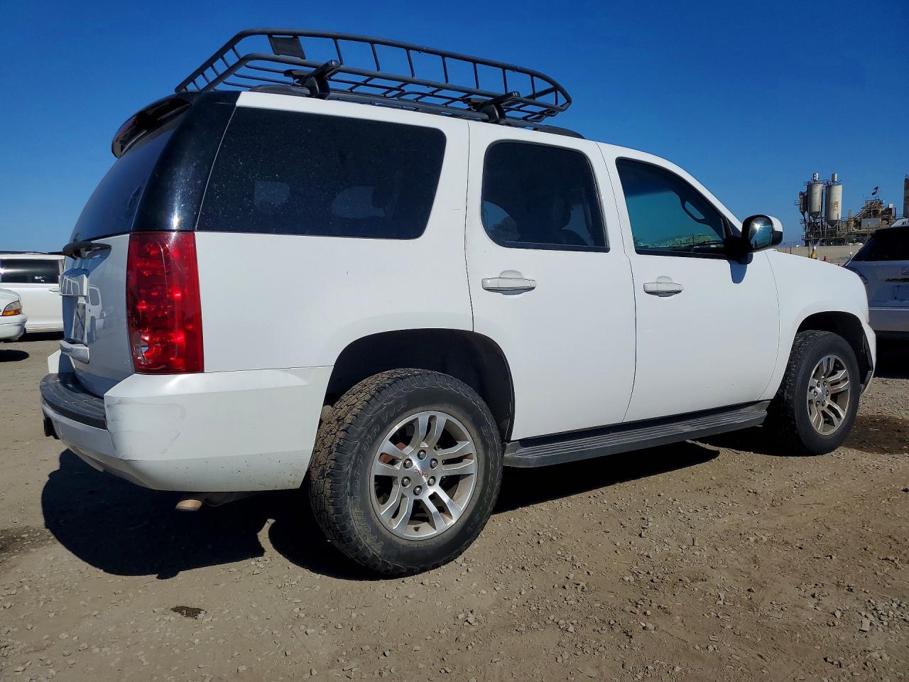 2007 Gmc Yukon White vin: 1GKEC13J87R117228
