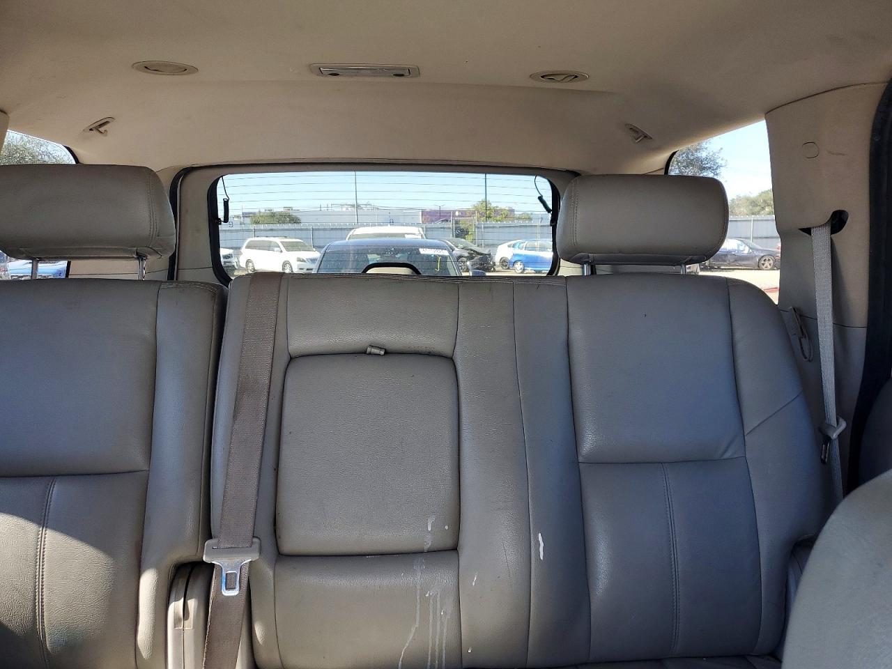 2007 Gmc Yukon White vin: 1GKEC13J87R117228