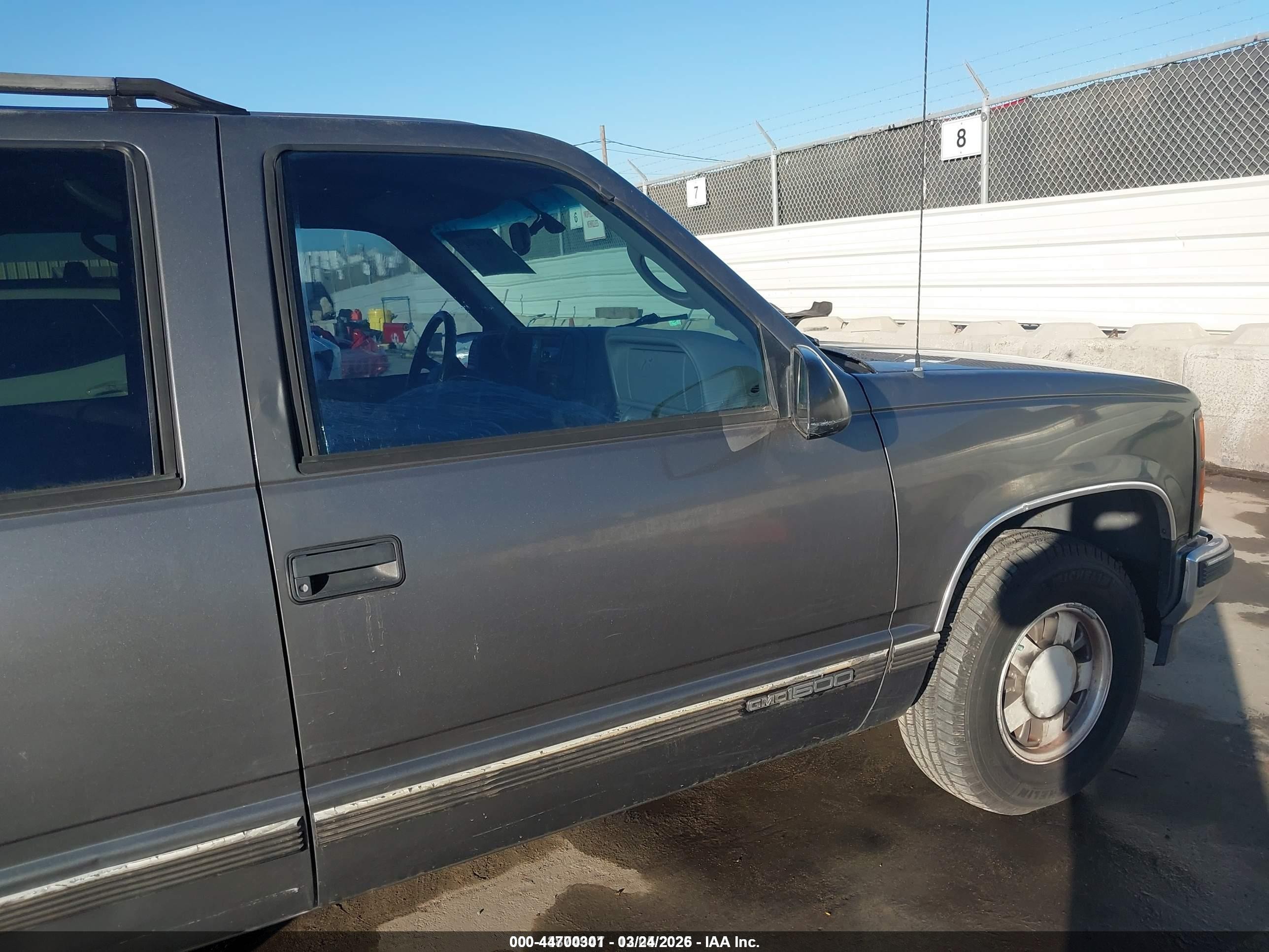 1999 Gmc Yukon Sle Gray vin: 1GKEC13R0XJ801274