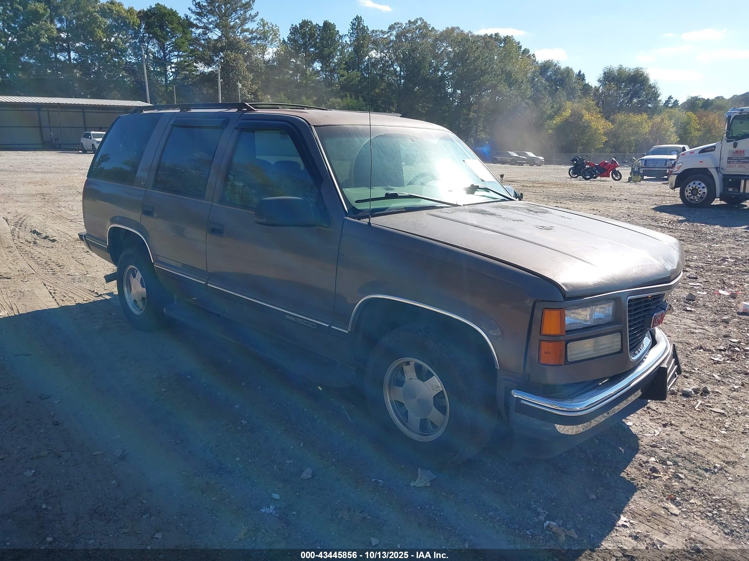 1GKEC13R2WJ700784