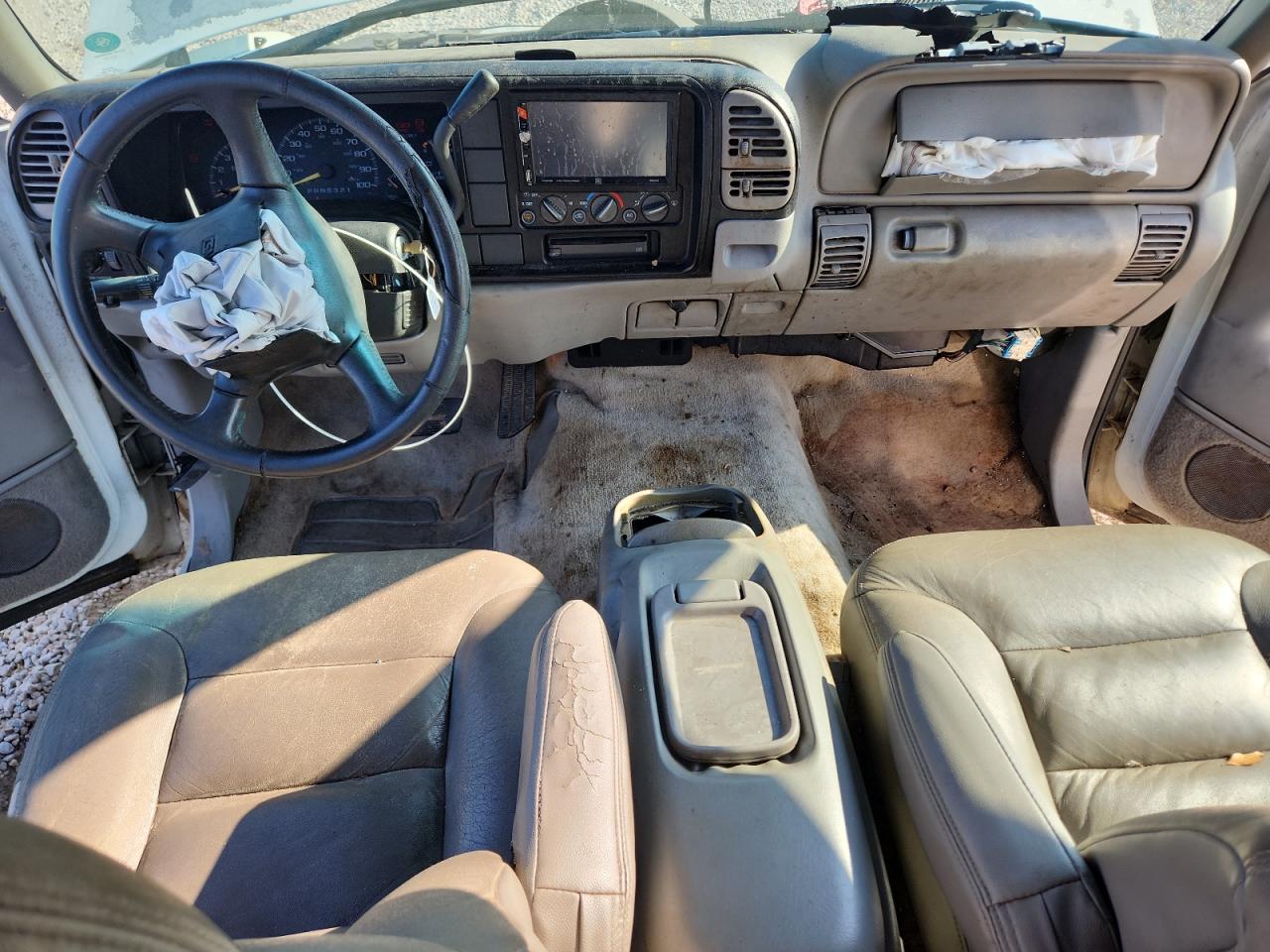 1999 Gmc Yukon White vin: 1GKEC13R2XJ789872