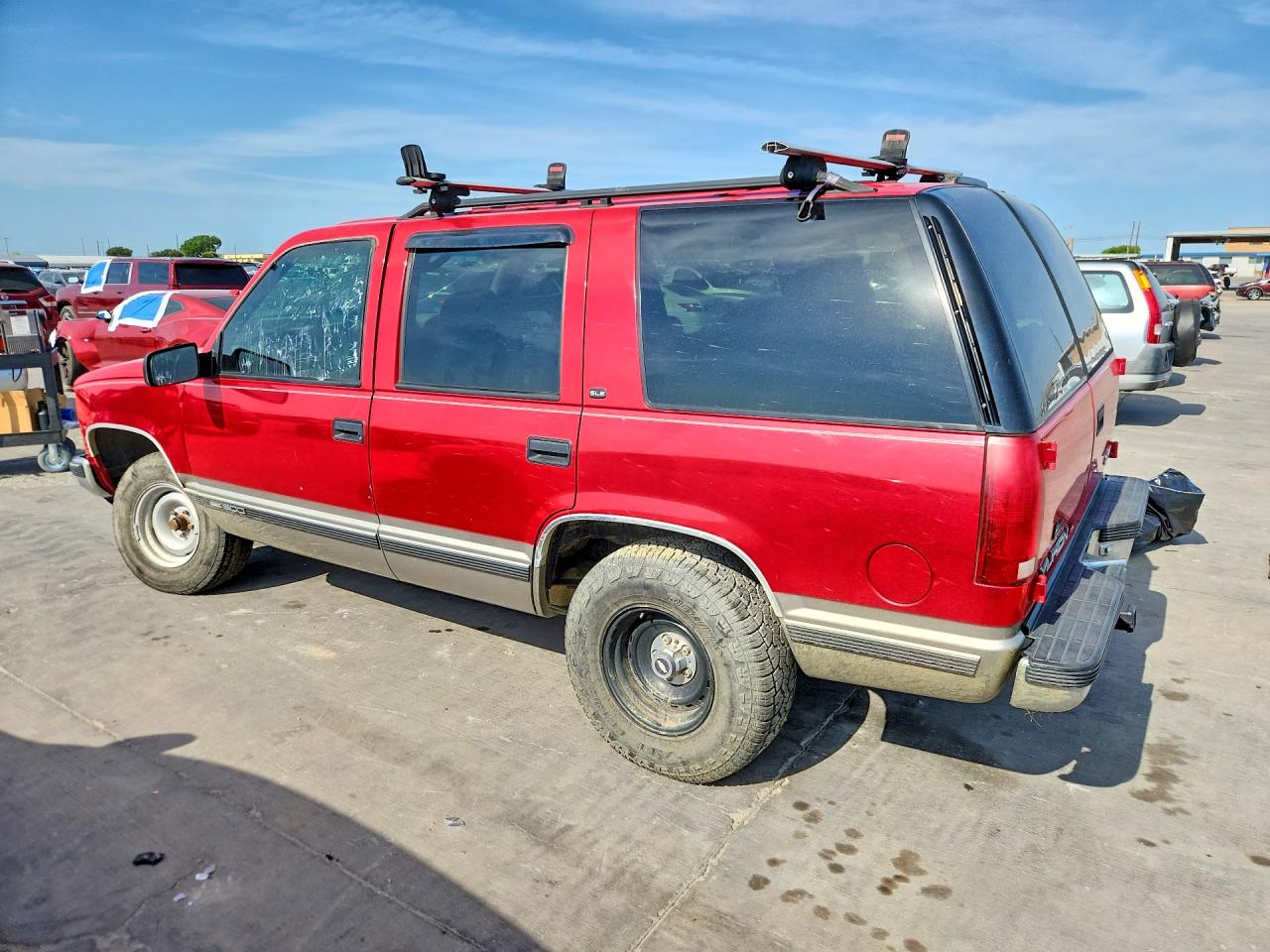 1999 Gmc Yukon Red vin: 1GKEC13R8XJ732463