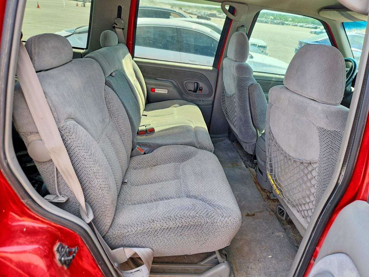 1999 Gmc Yukon Red vin: 1GKEC13R8XJ732463