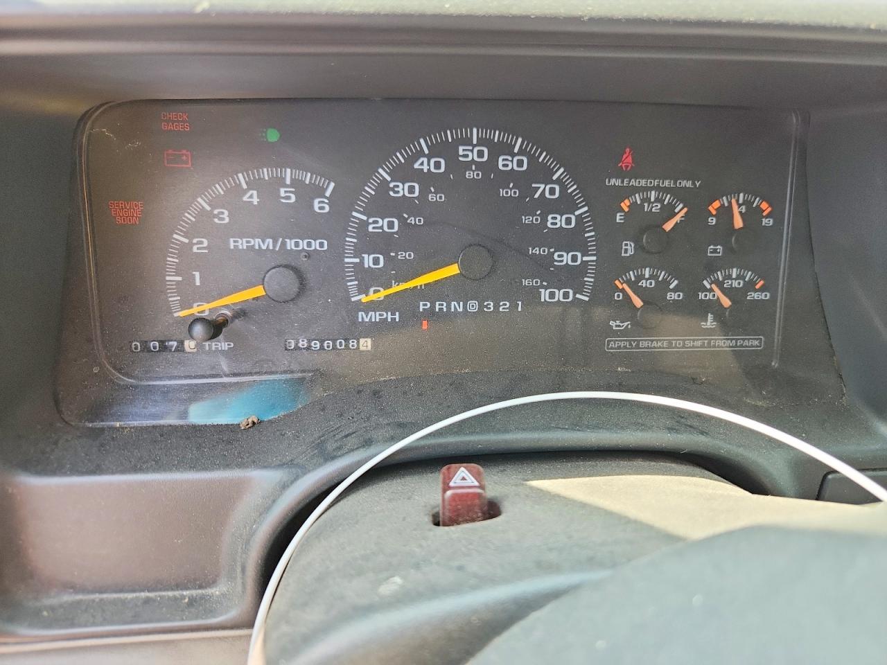 1999 Gmc Yukon Red vin: 1GKEC13R8XJ732463