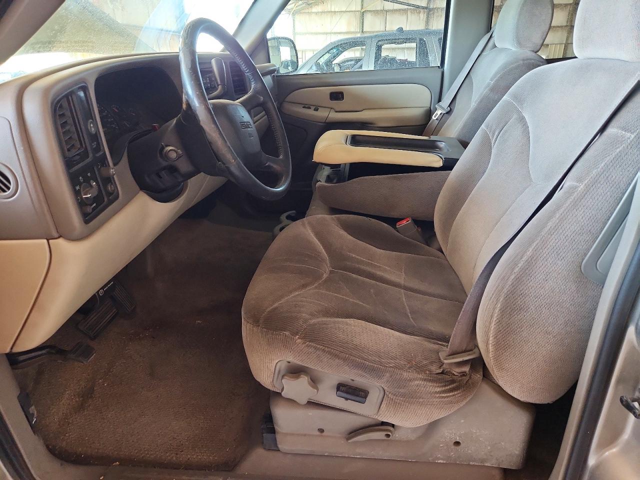2002 Gmc Yukon Tan vin: 1GKEC13T22R132849