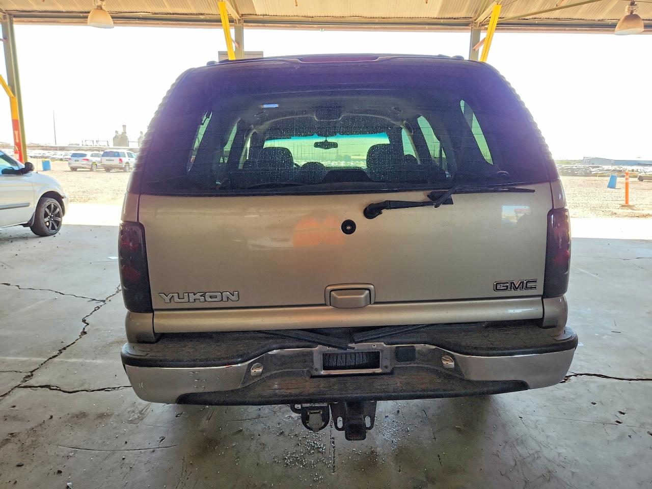 2002 Gmc Yukon Tan vin: 1GKEC13T22R132849