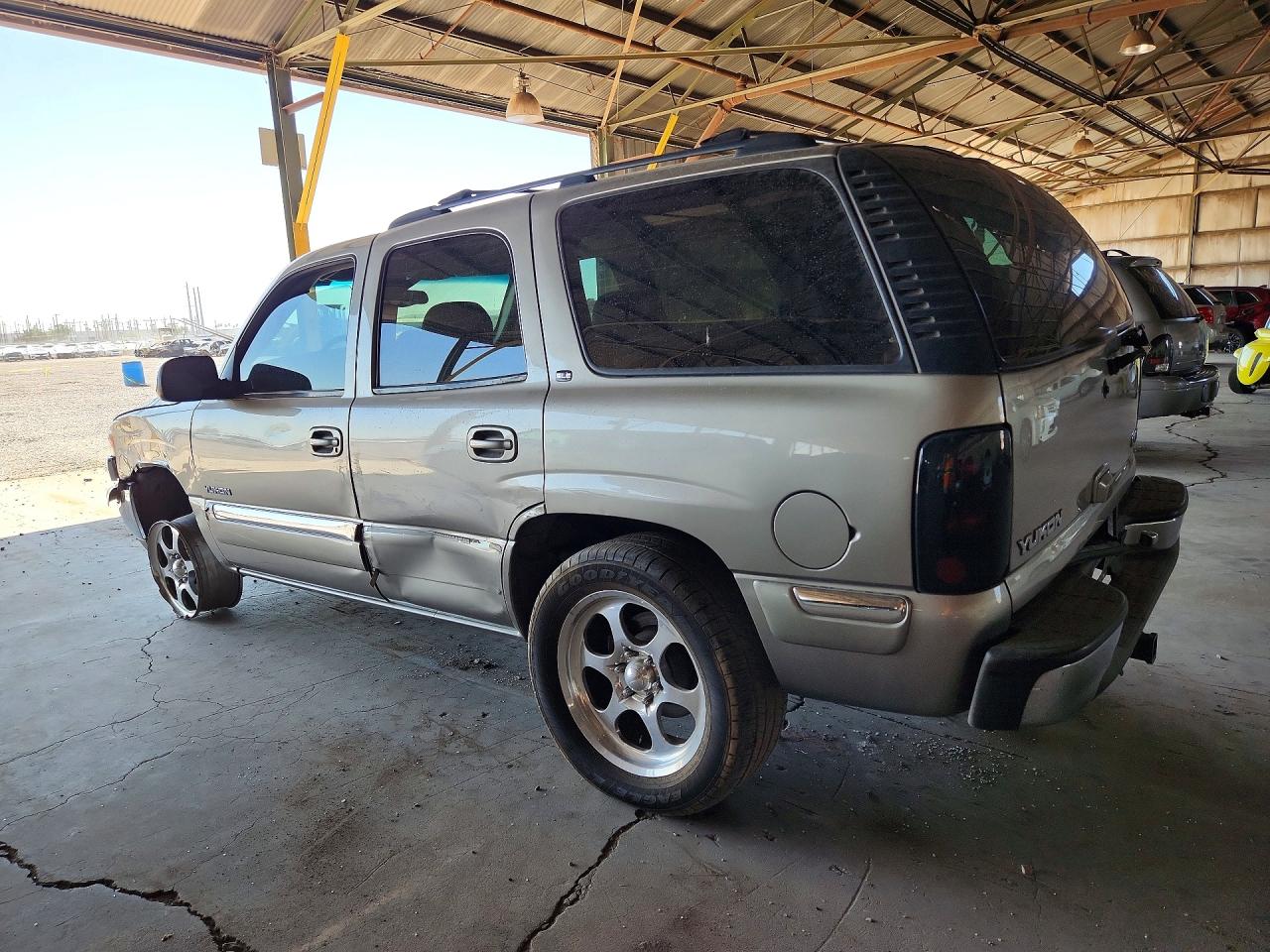 2002 Gmc Yukon Tan vin: 1GKEC13T22R132849