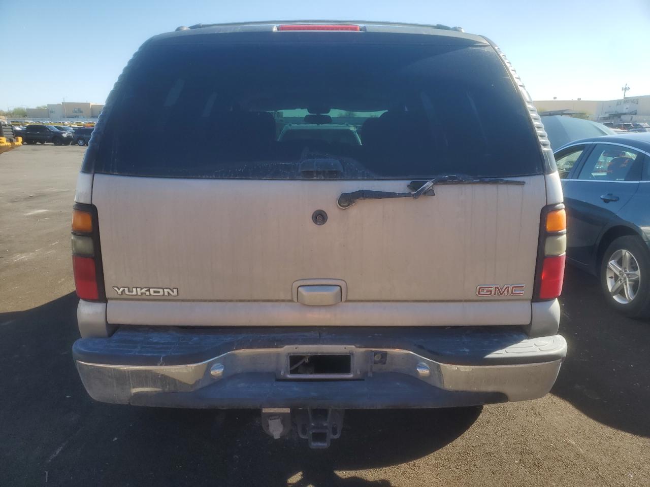 2006 Gmc Yukon Silver vin: 1GKEC13T36J120309